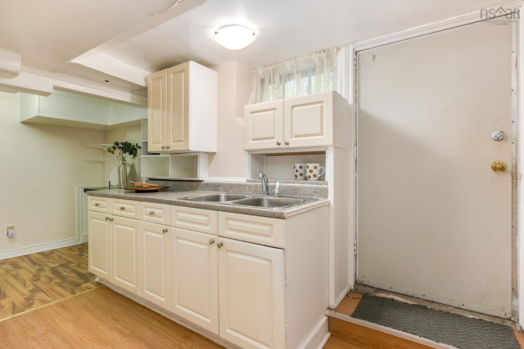 $1,700,000.00: 985 Beaufort Avenue, Halifax