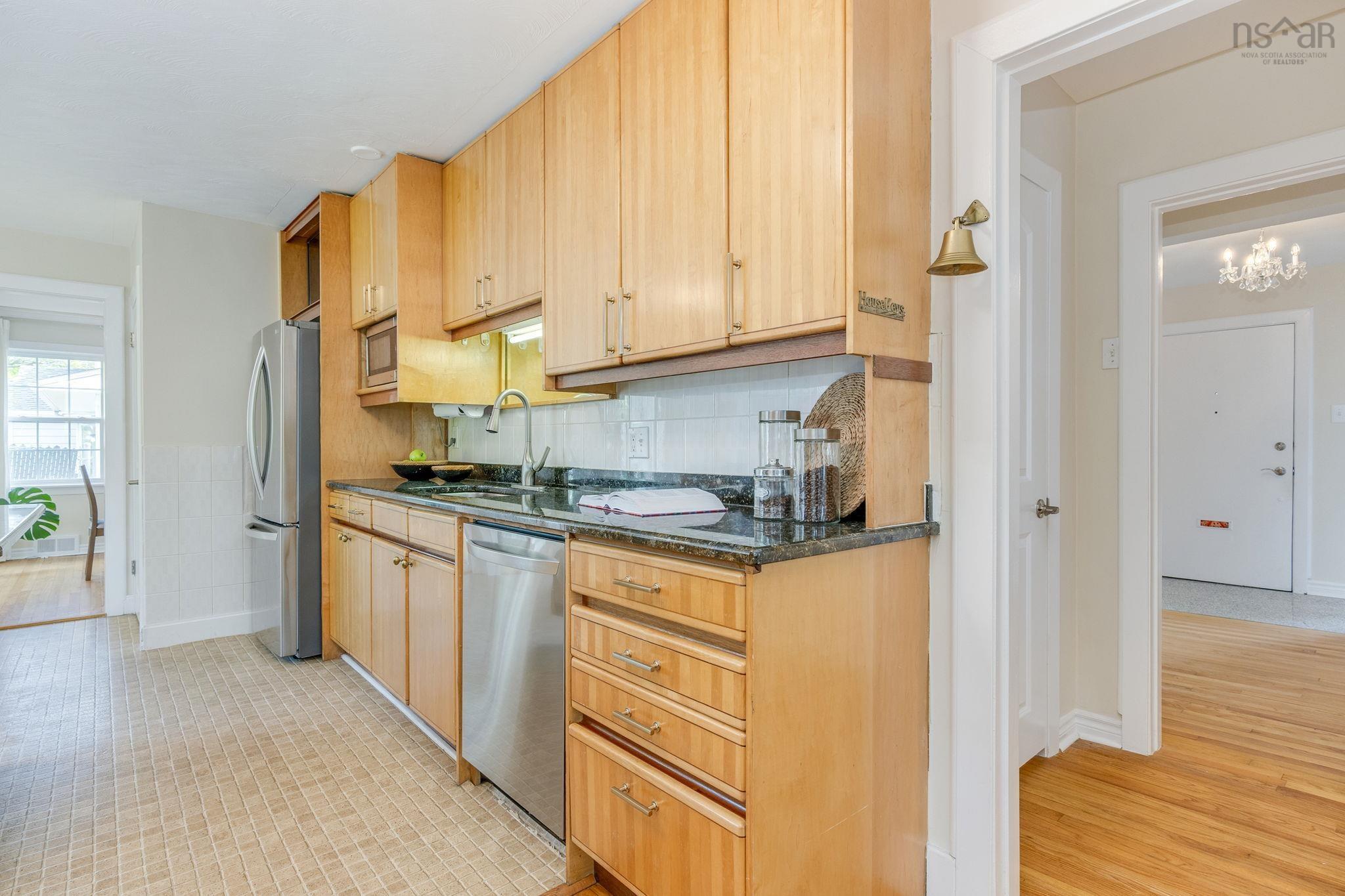 $1,700,000.00: 985 Beaufort Avenue, Halifax