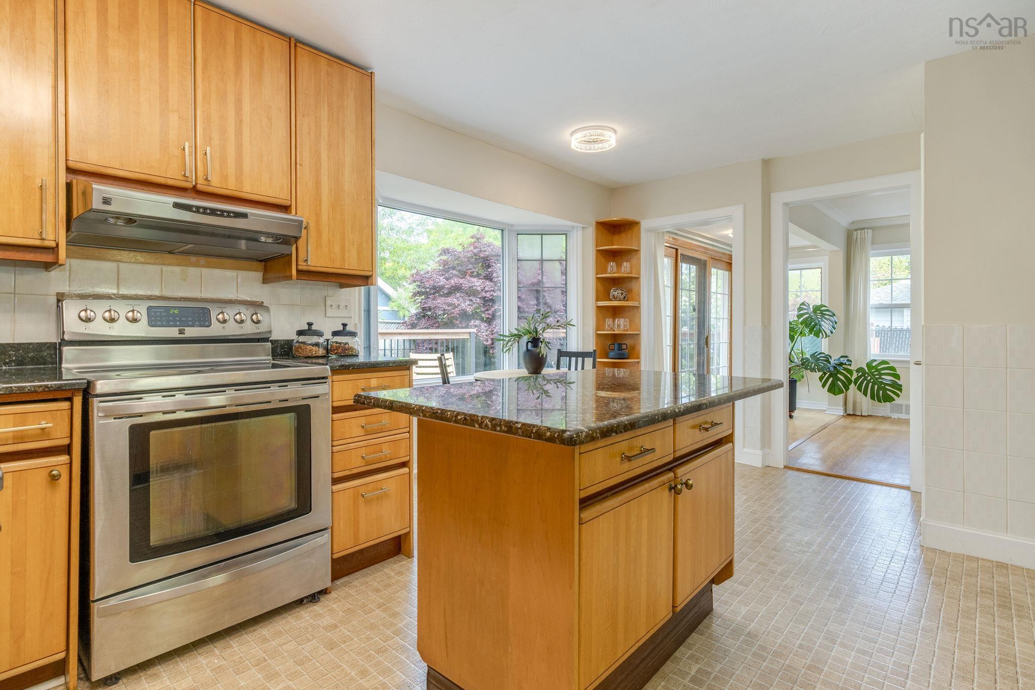 $1,700,000.00: 985 Beaufort Avenue, Halifax