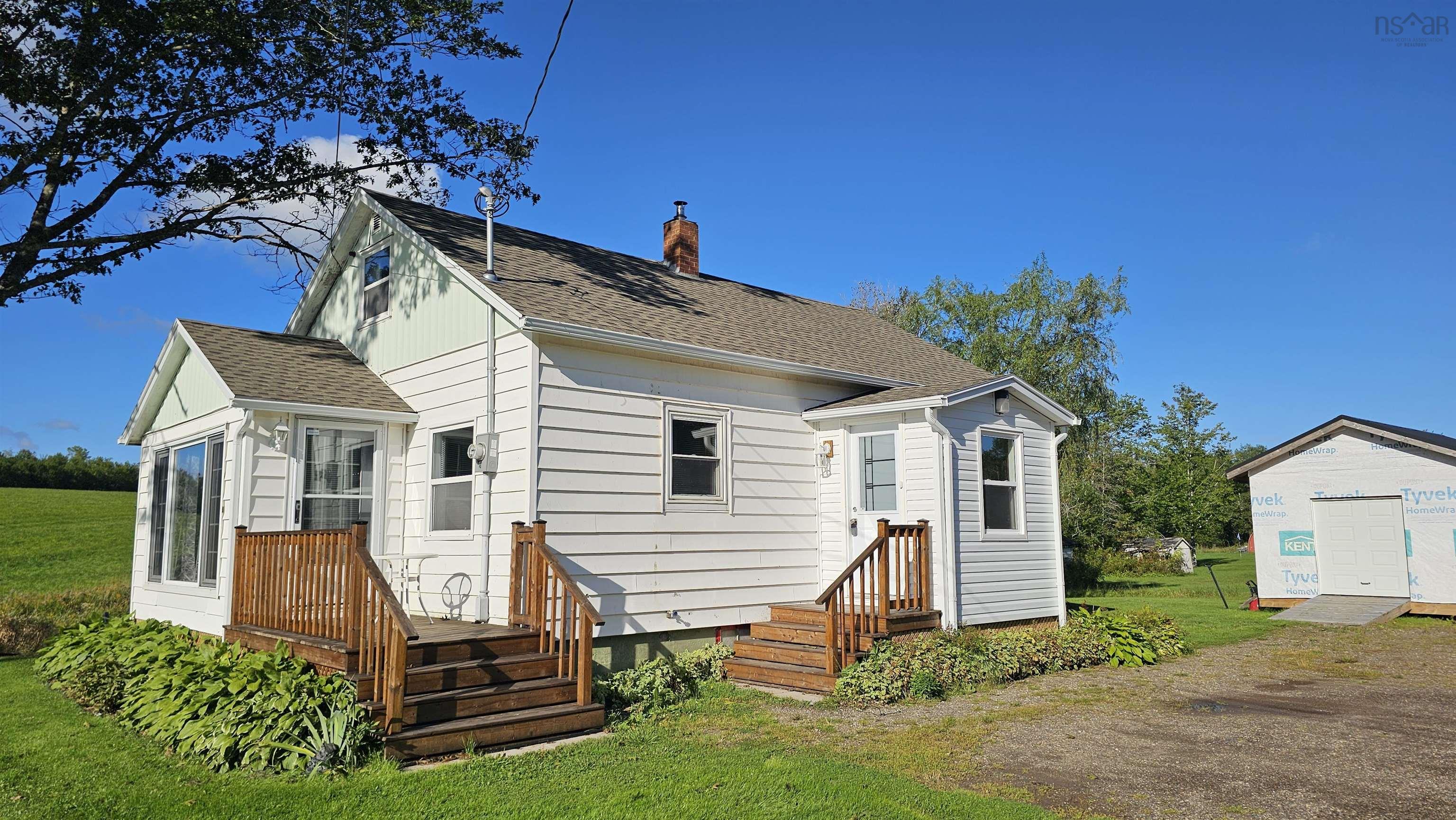$349,900.00: 1298 Shortts Lake West Road, Alton