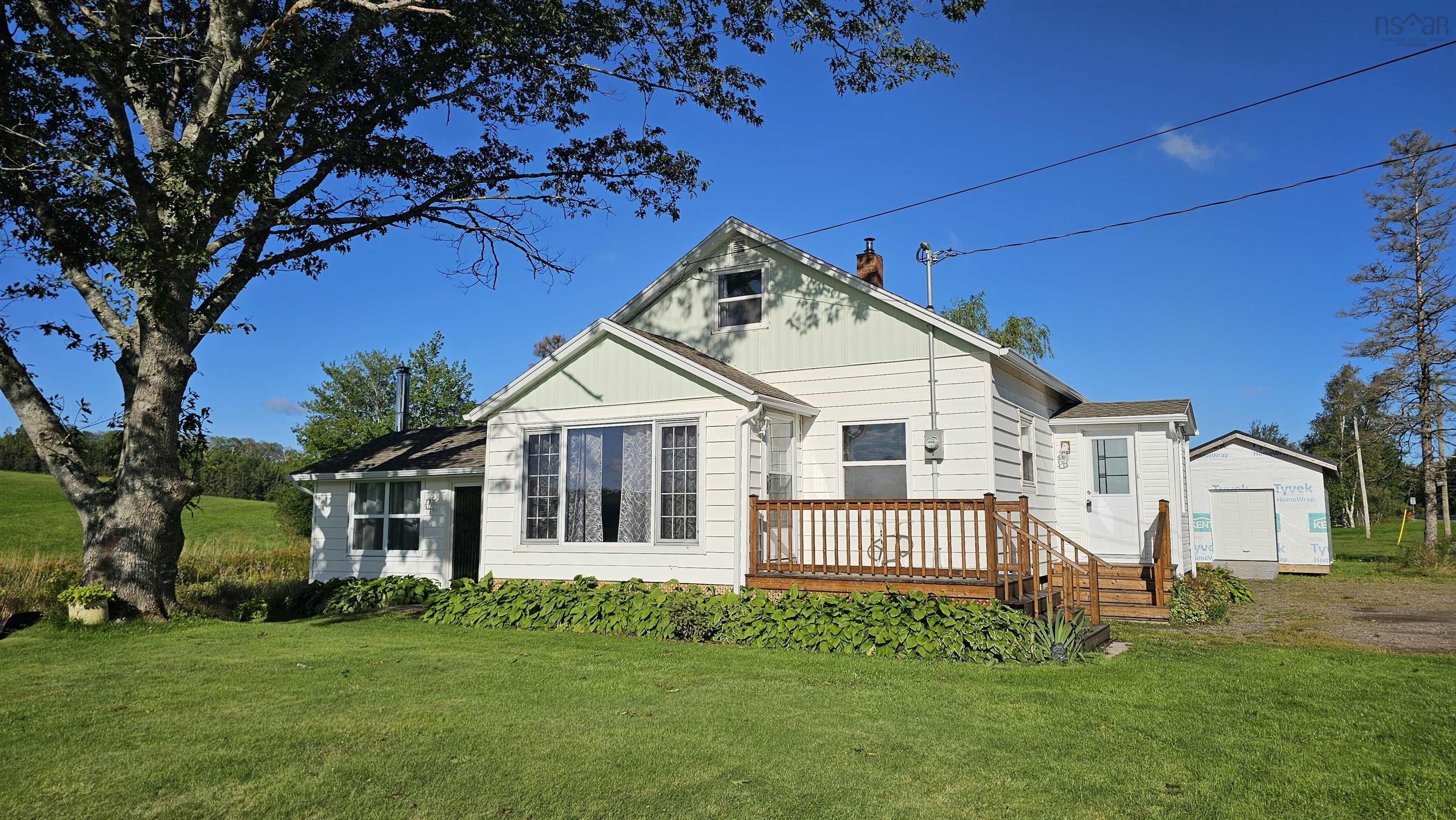 $349,900.00: 1298 Shortts Lake West Road, Alton