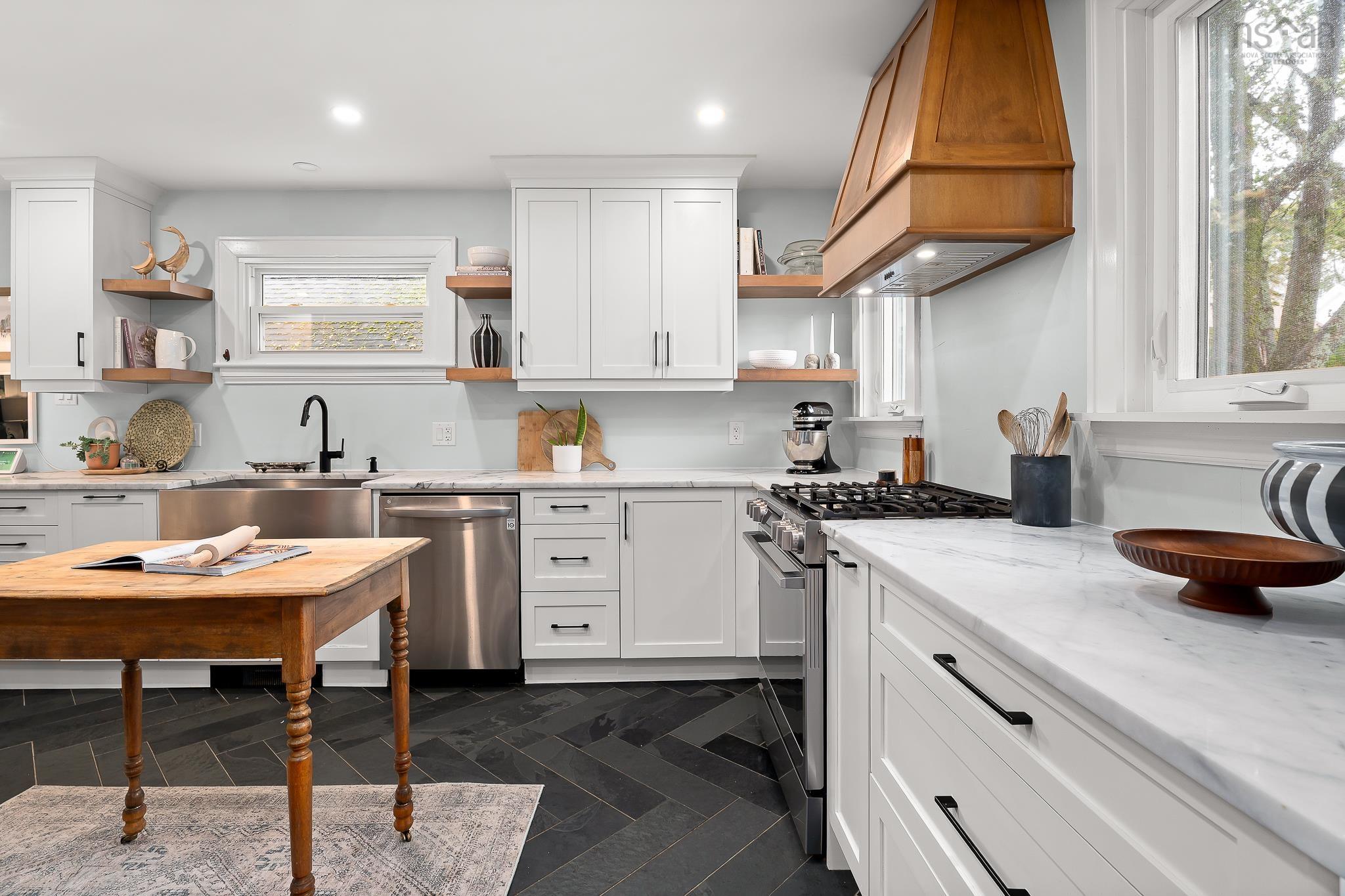 $1,299,000.00: 2220 Newton Avenue, Halifax