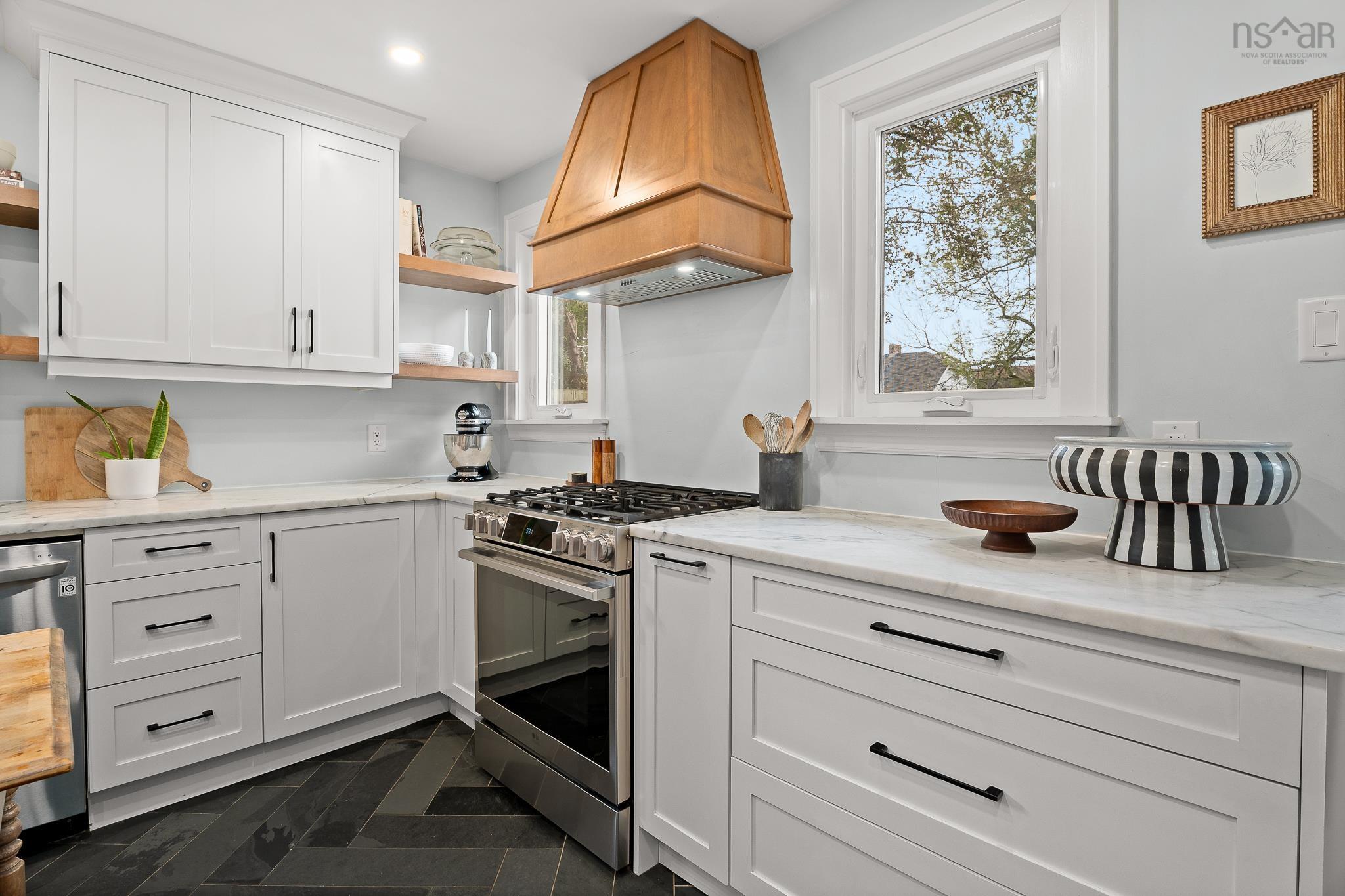 $1,299,000.00: 2220 Newton Avenue, Halifax
