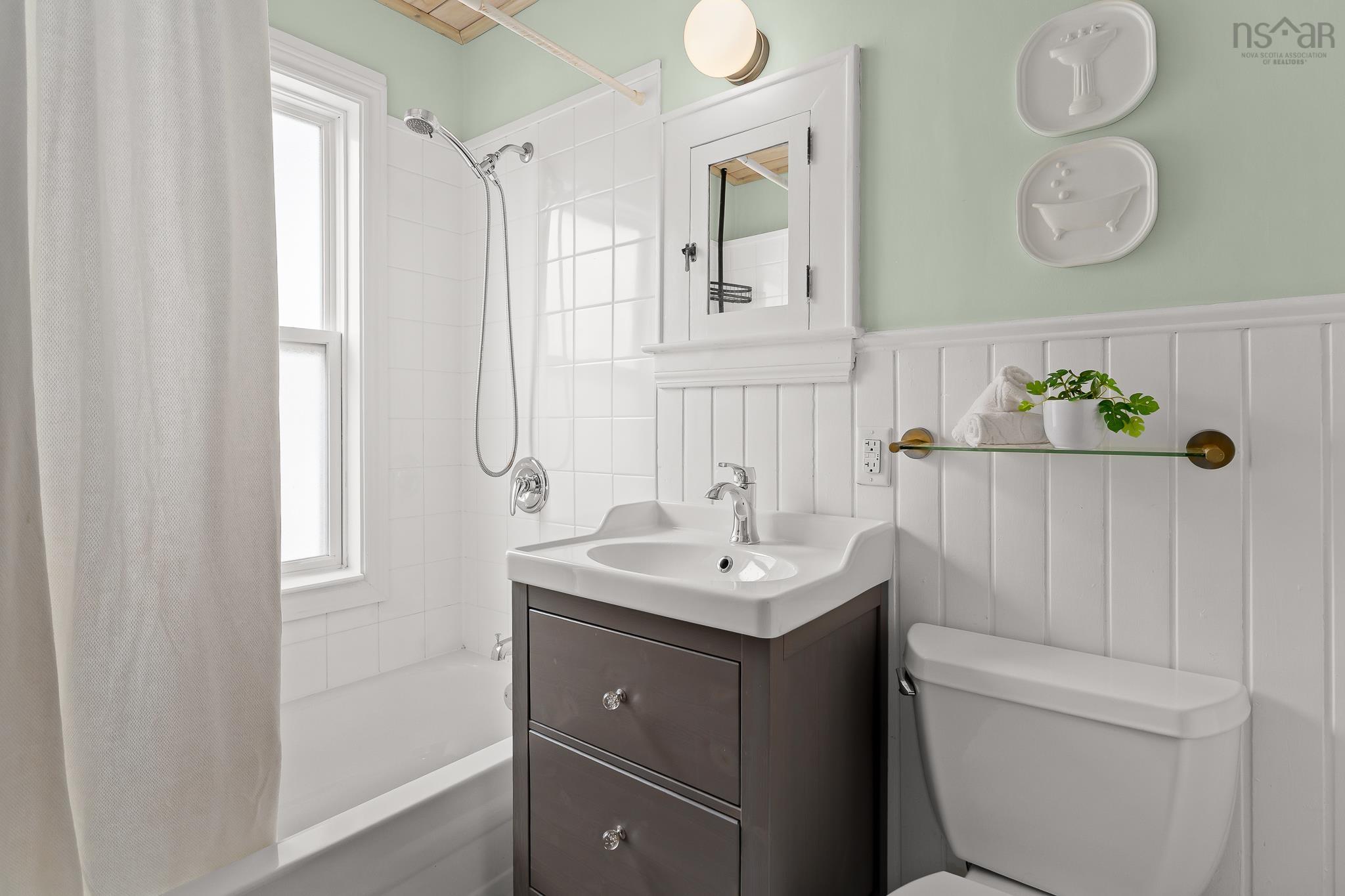 $1,299,000.00: 2220 Newton Avenue, Halifax