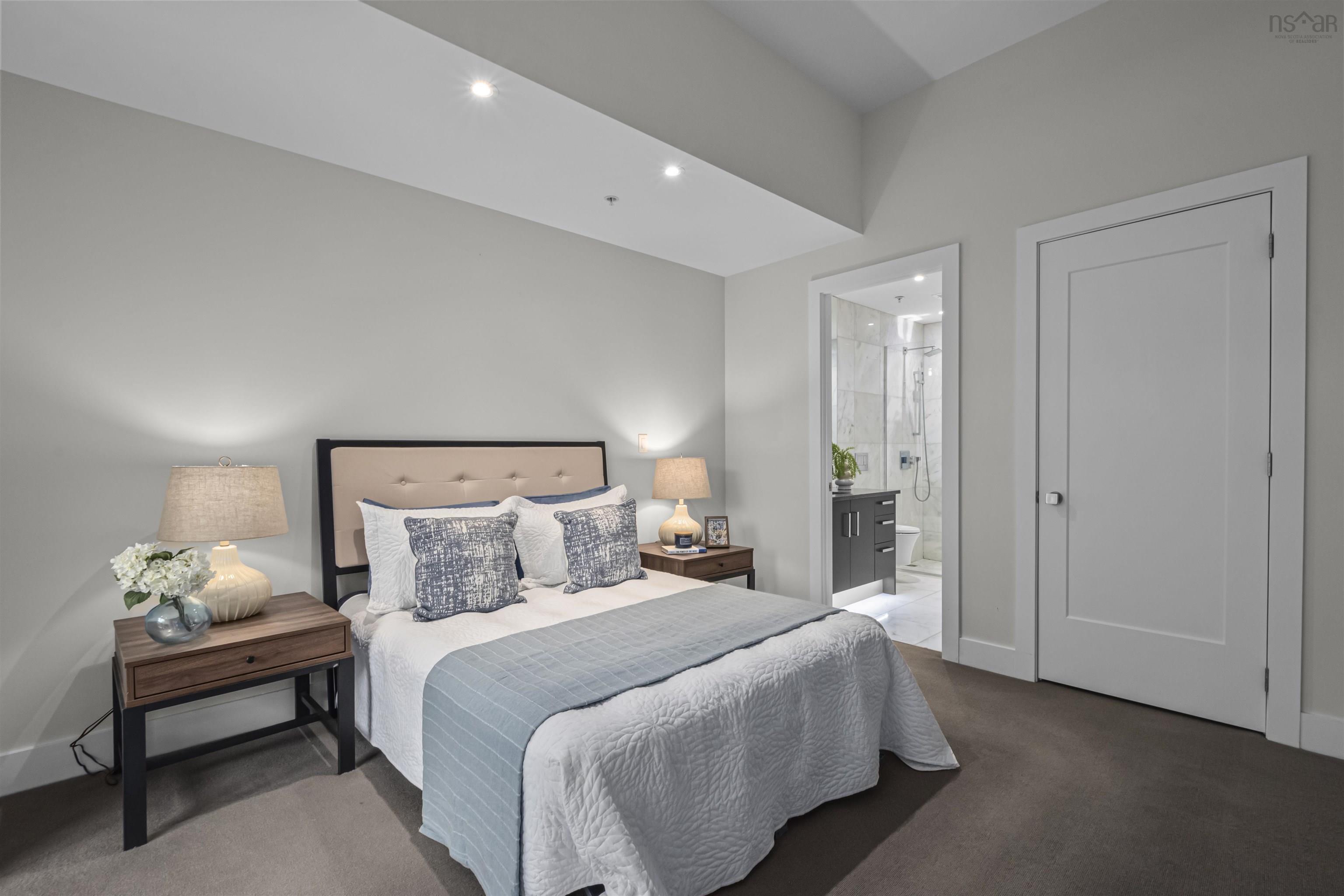 $859,900.00: 516 1585 South Park Street, Halifax