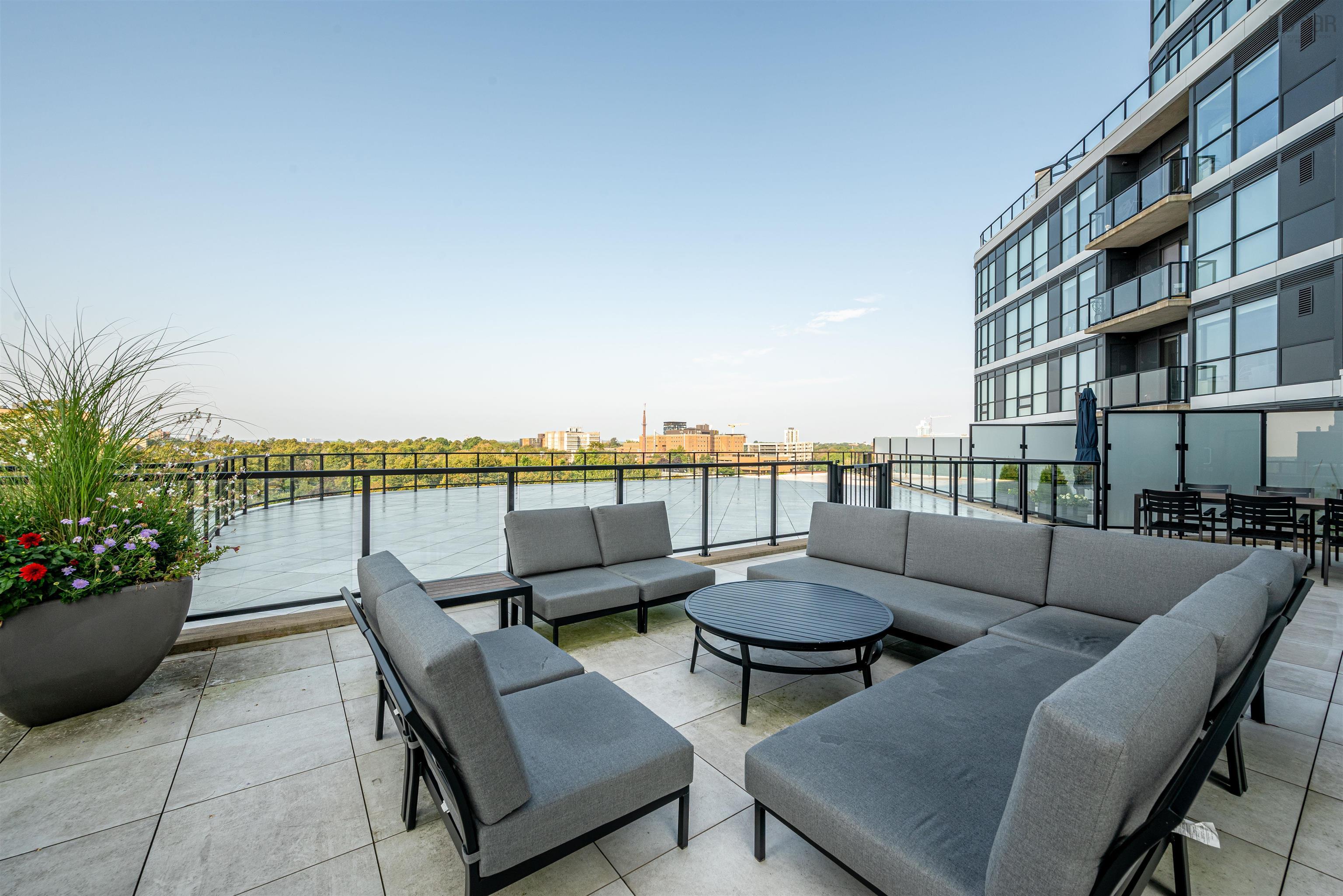 $859,900.00: 516 1585 South Park Street, Halifax