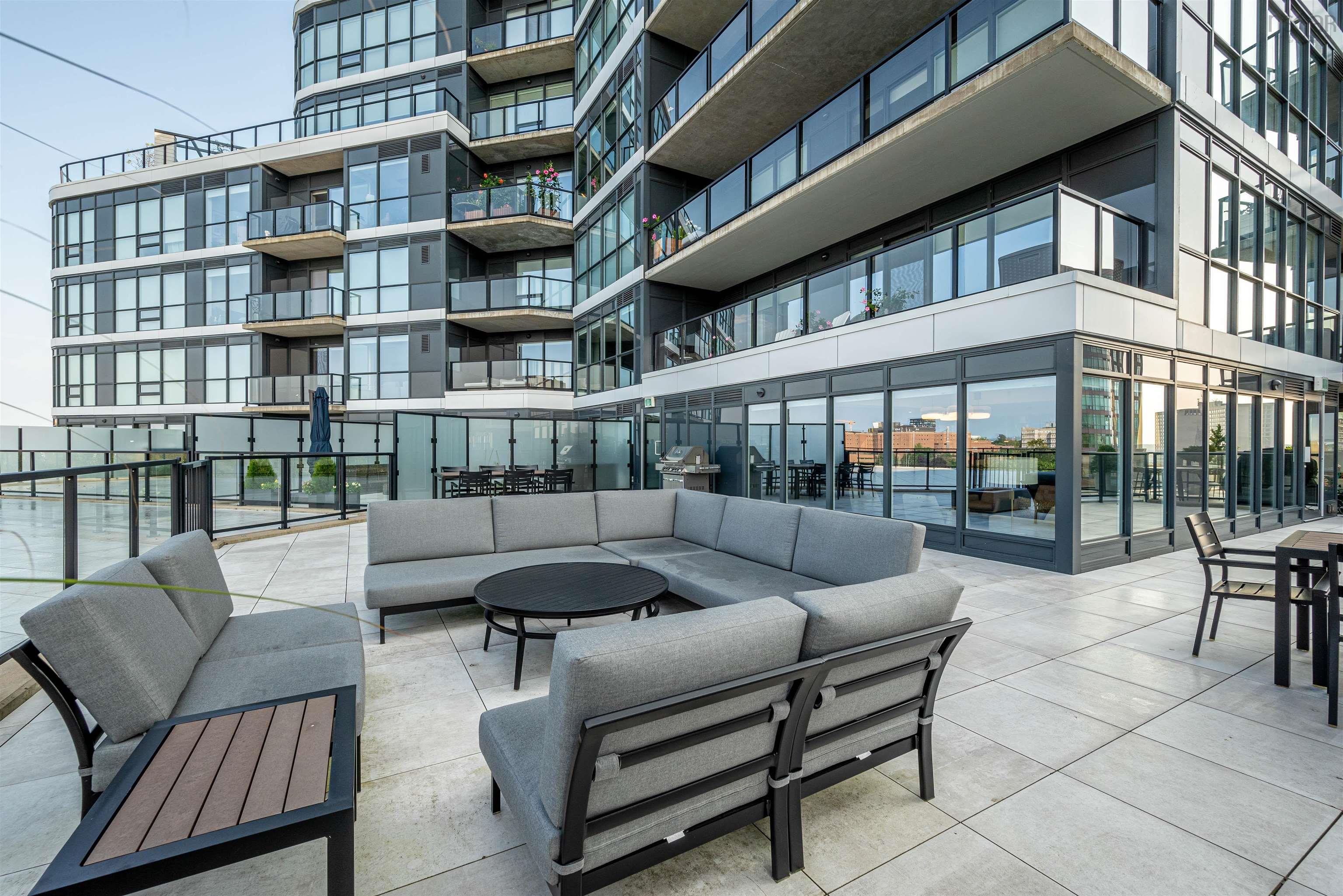 $859,900.00: 516 1585 South Park Street, Halifax