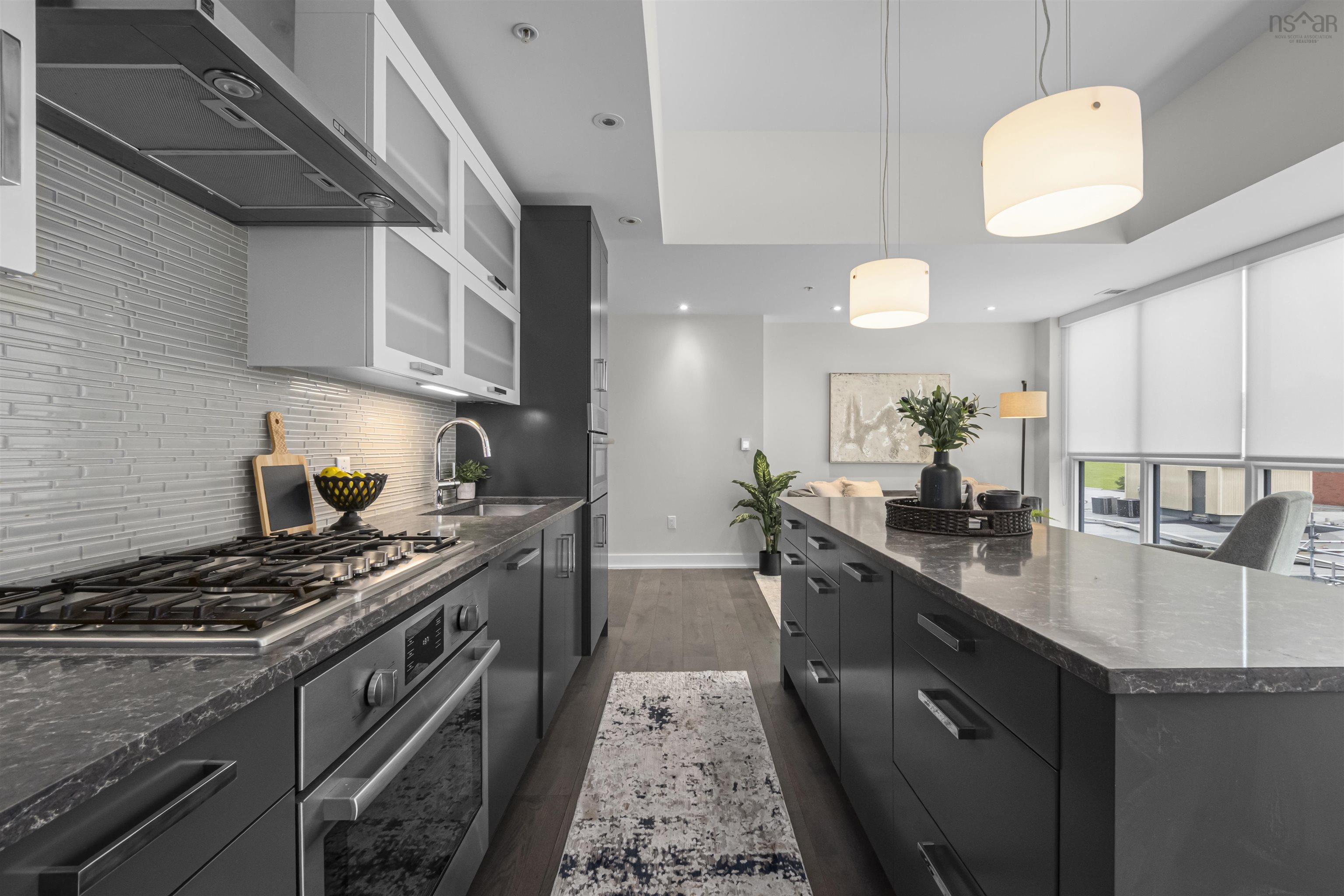 $859,900.00: 516 1585 South Park Street, Halifax