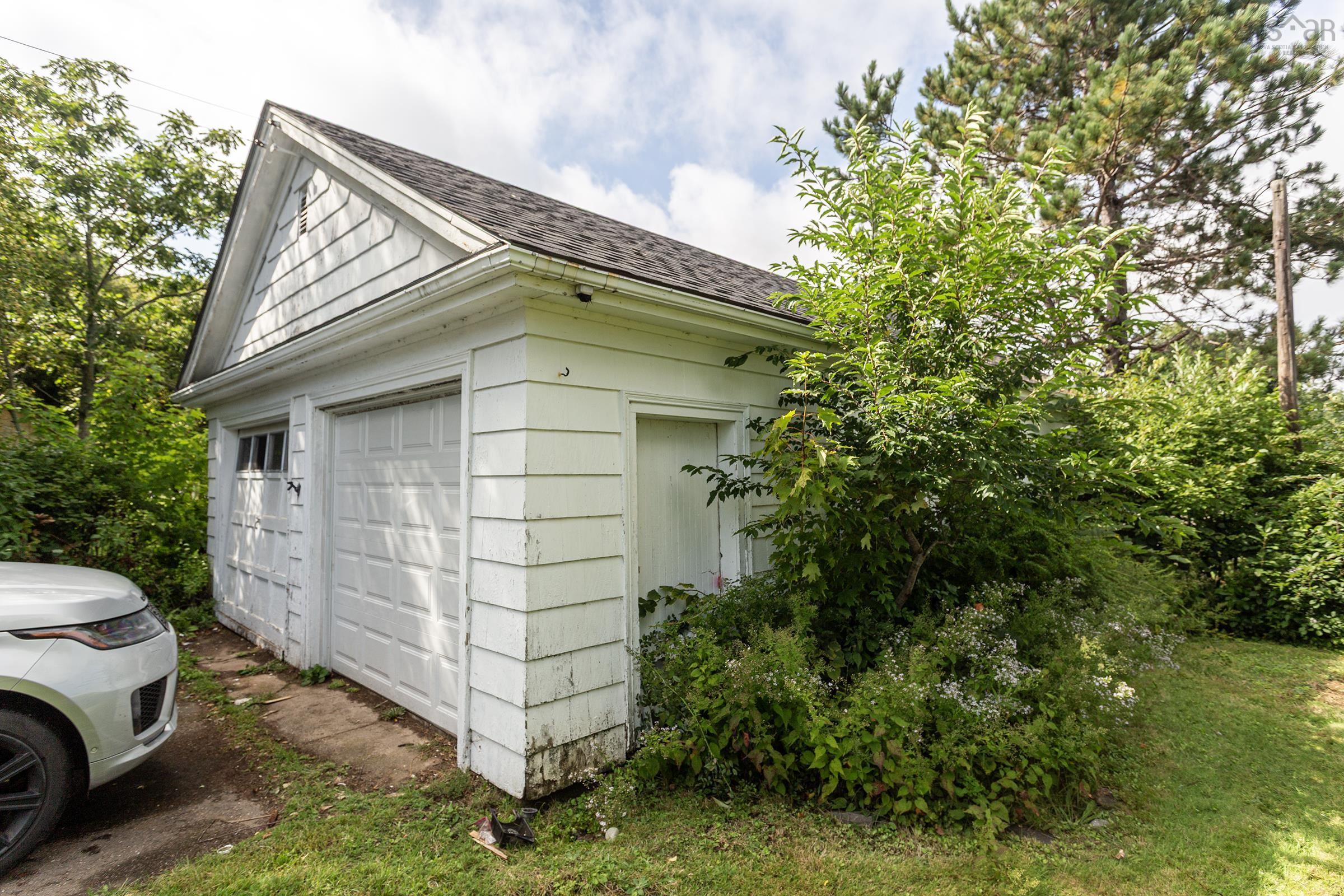 $325,000.00: 9704 Highway 10, Nictaux