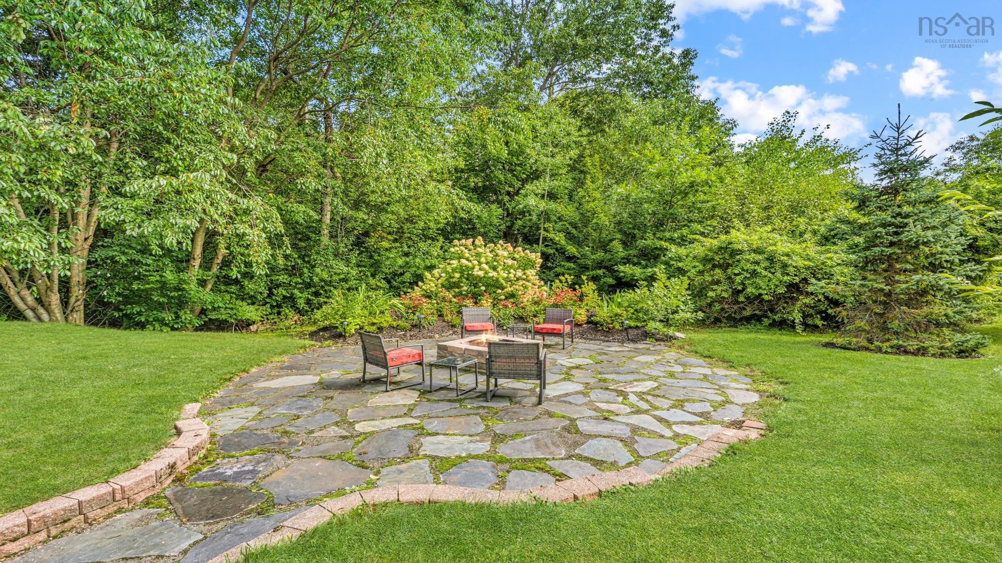 $699,900.00: 16 Tailfeather Court, North Kentville