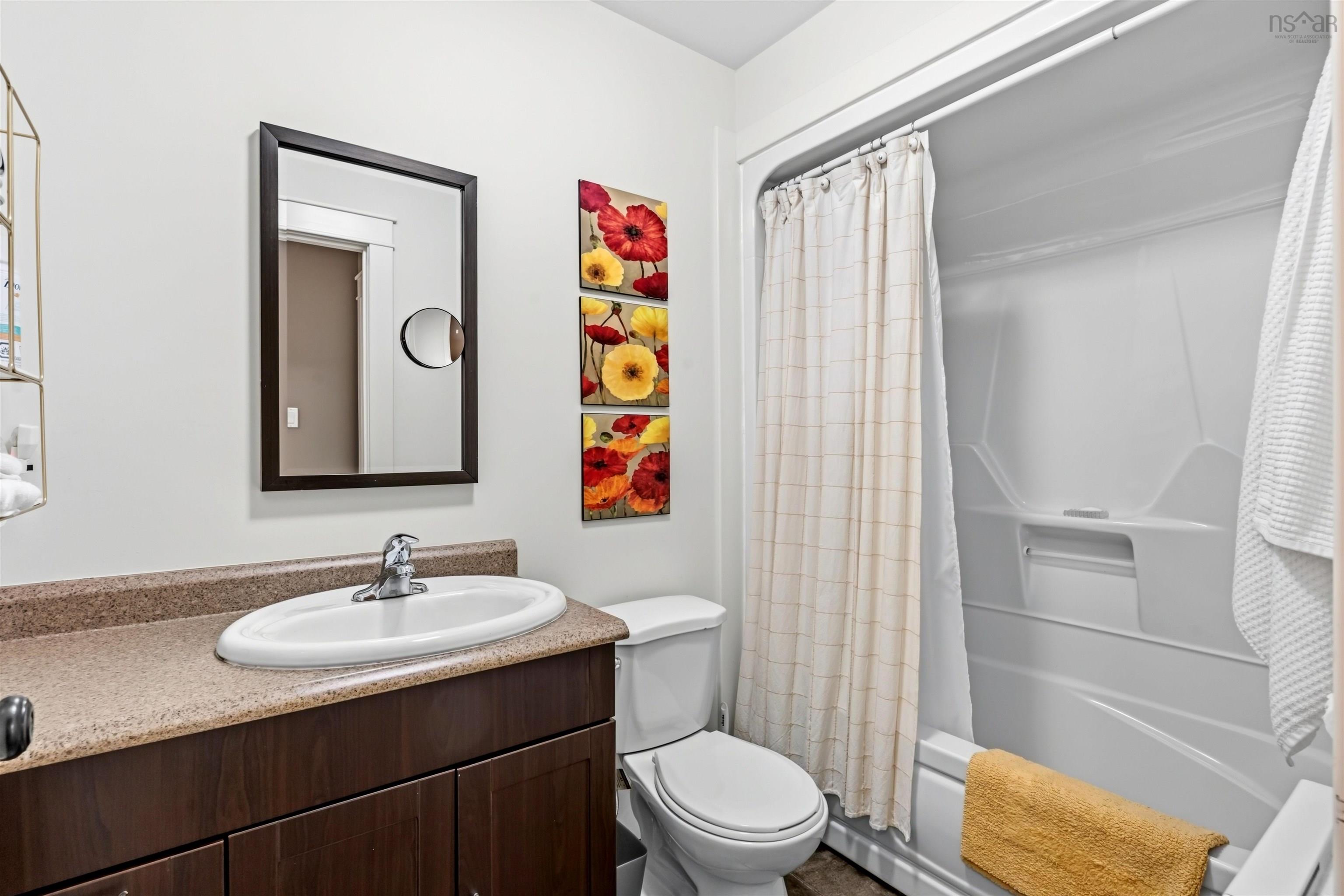 $699,900.00: 16 Tailfeather Court, North Kentville
