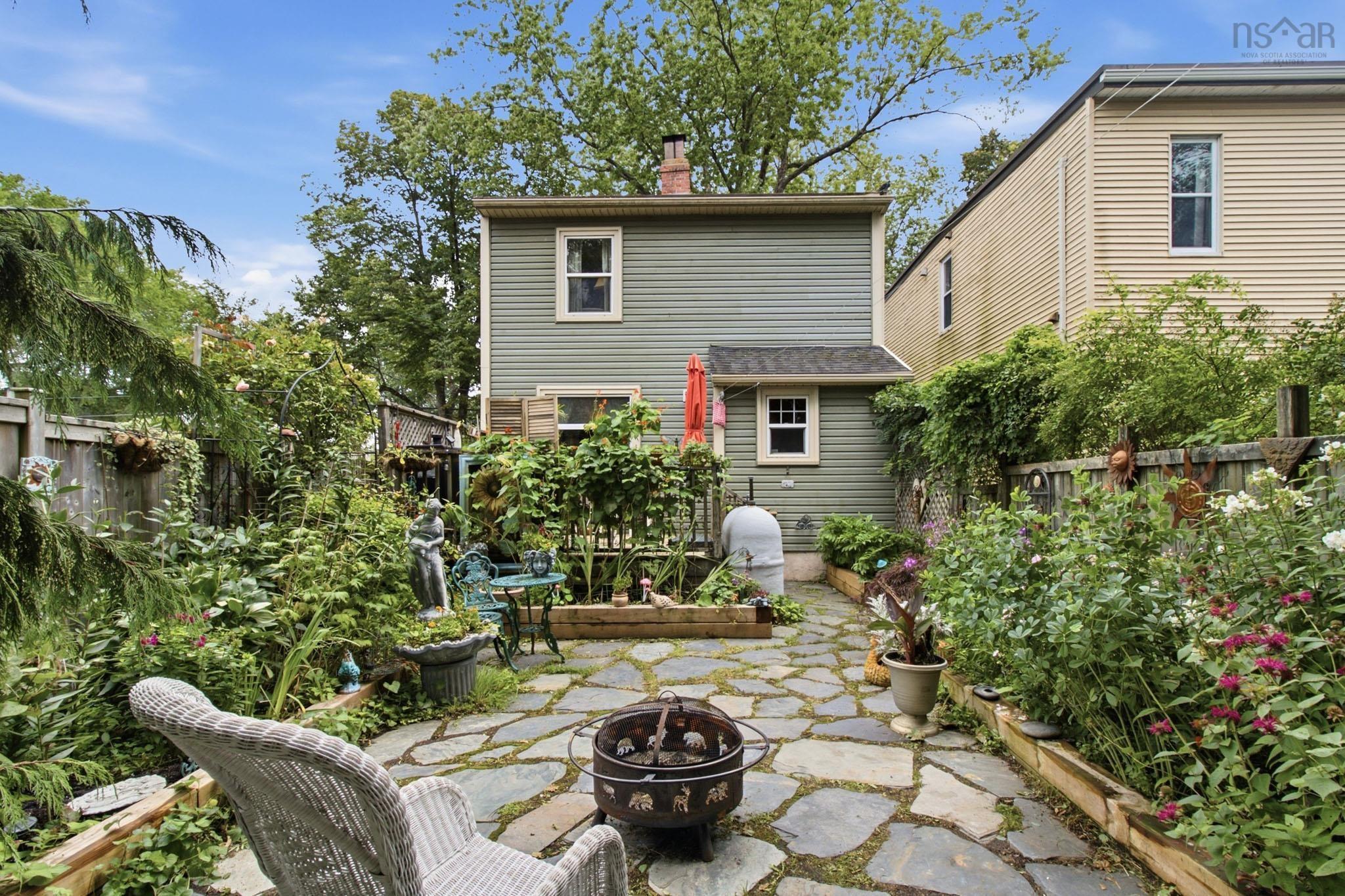 $599,900.00: 6235 Seaforth Street, Halifax