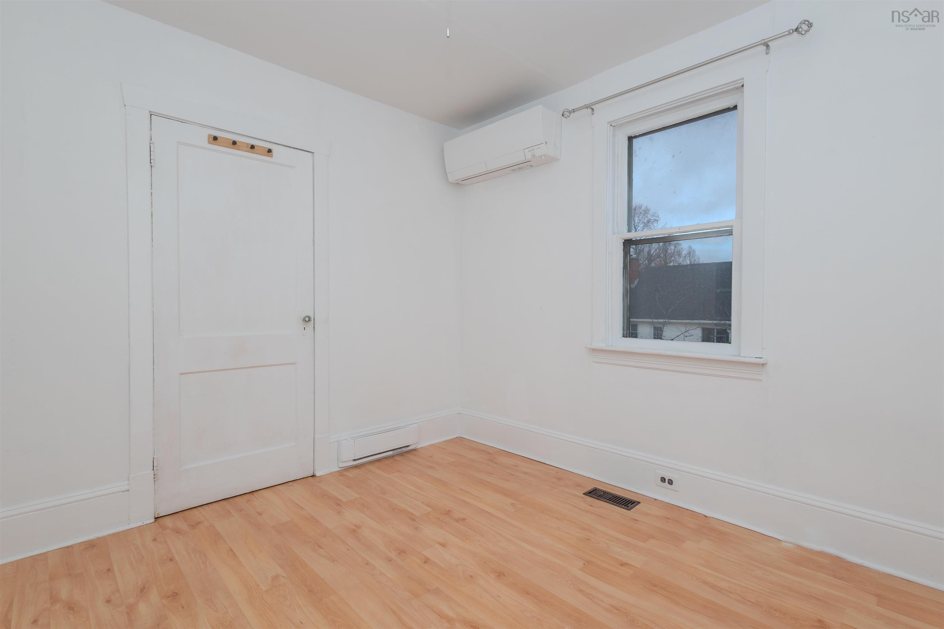 $185,000.00: 214 Alexandra Street, Sydney