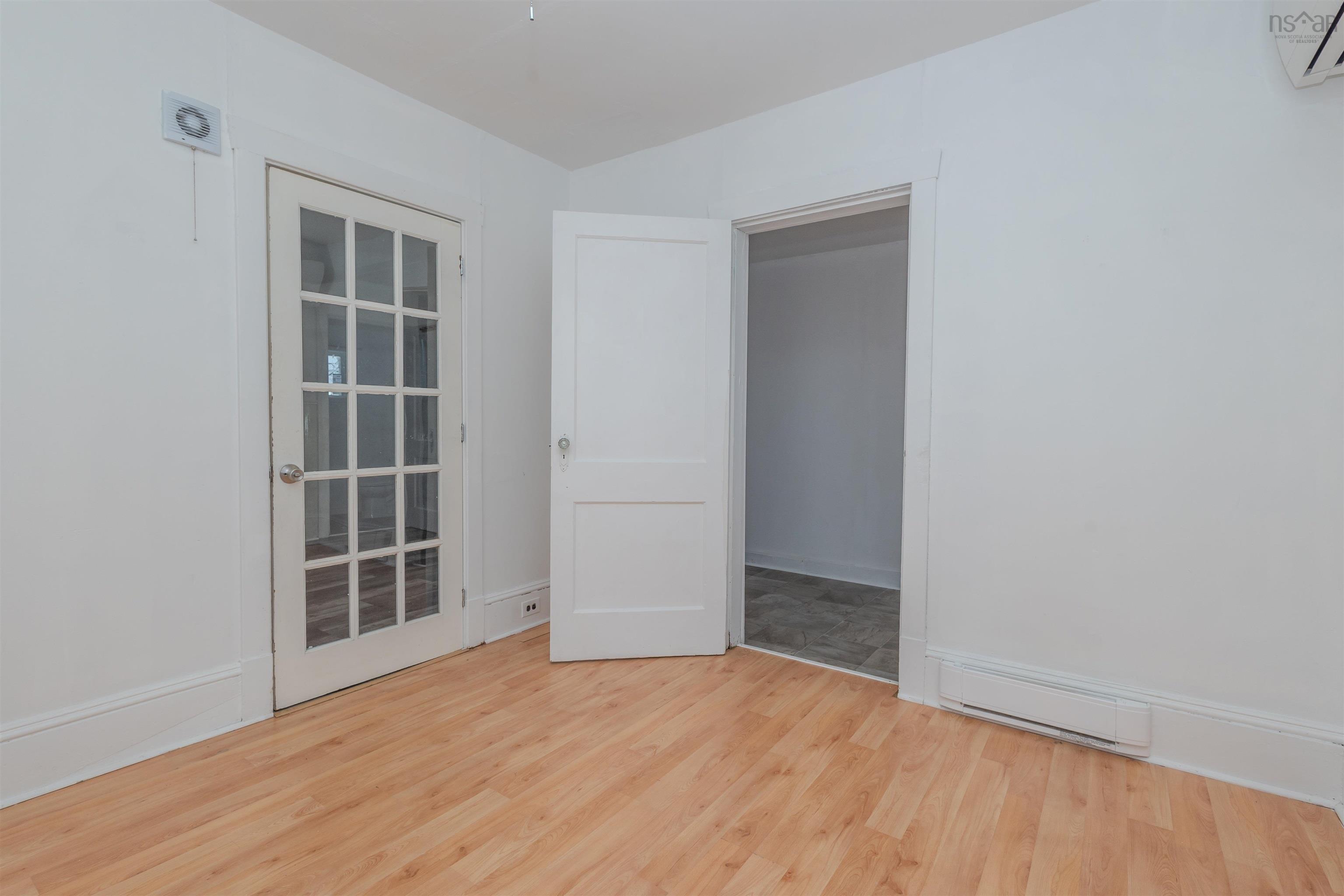 $185,000.00: 214 Alexandra Street, Sydney