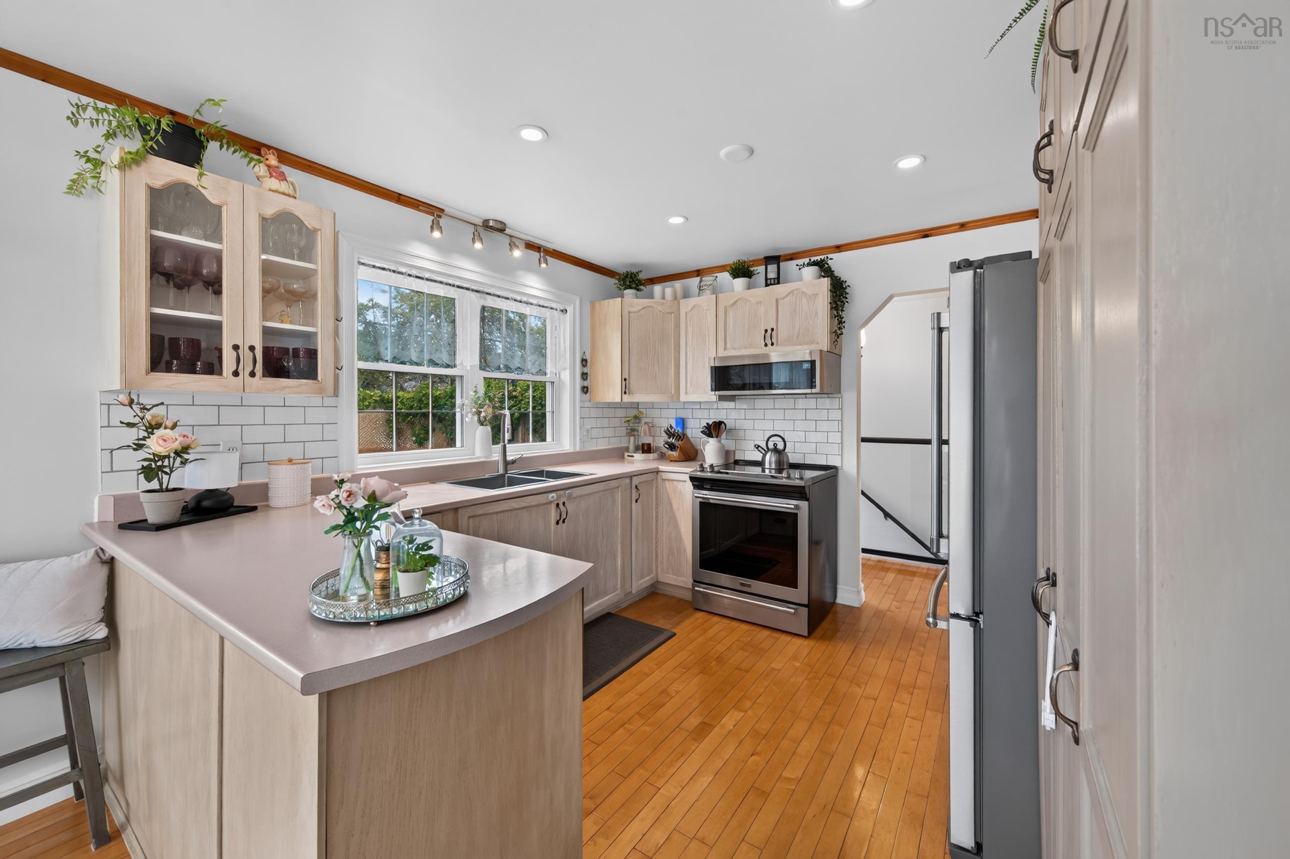 $629,900.00: 5719 Highway 7 Highway E, Head Of Chezzetcook