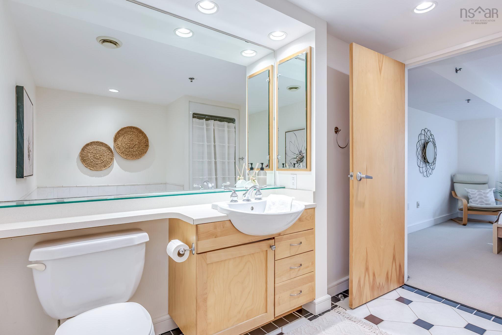 $1,150,000.00: 333 1477 Lower Water Street, Halifax