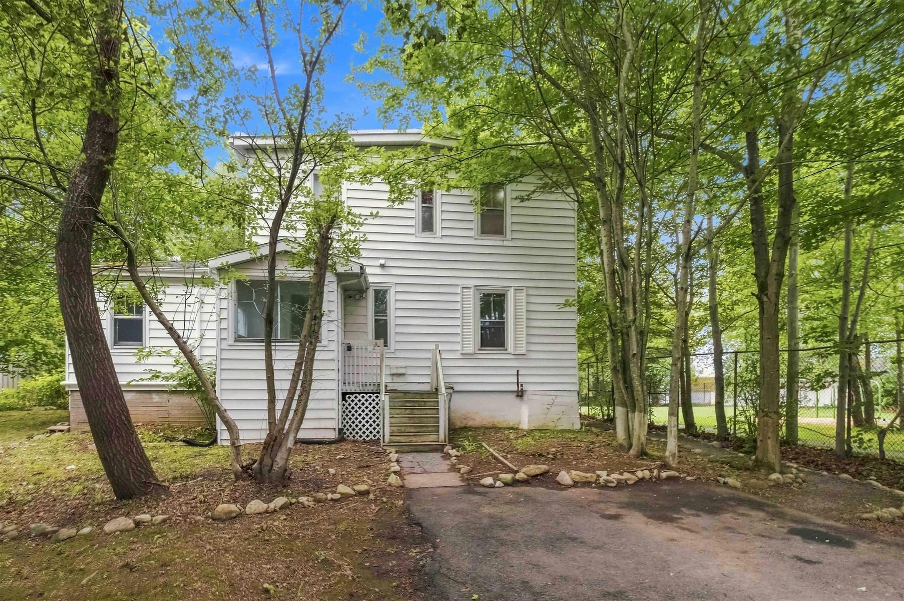 8 Franklyn Street, Dartmouth, NS (MLS® 202623106)