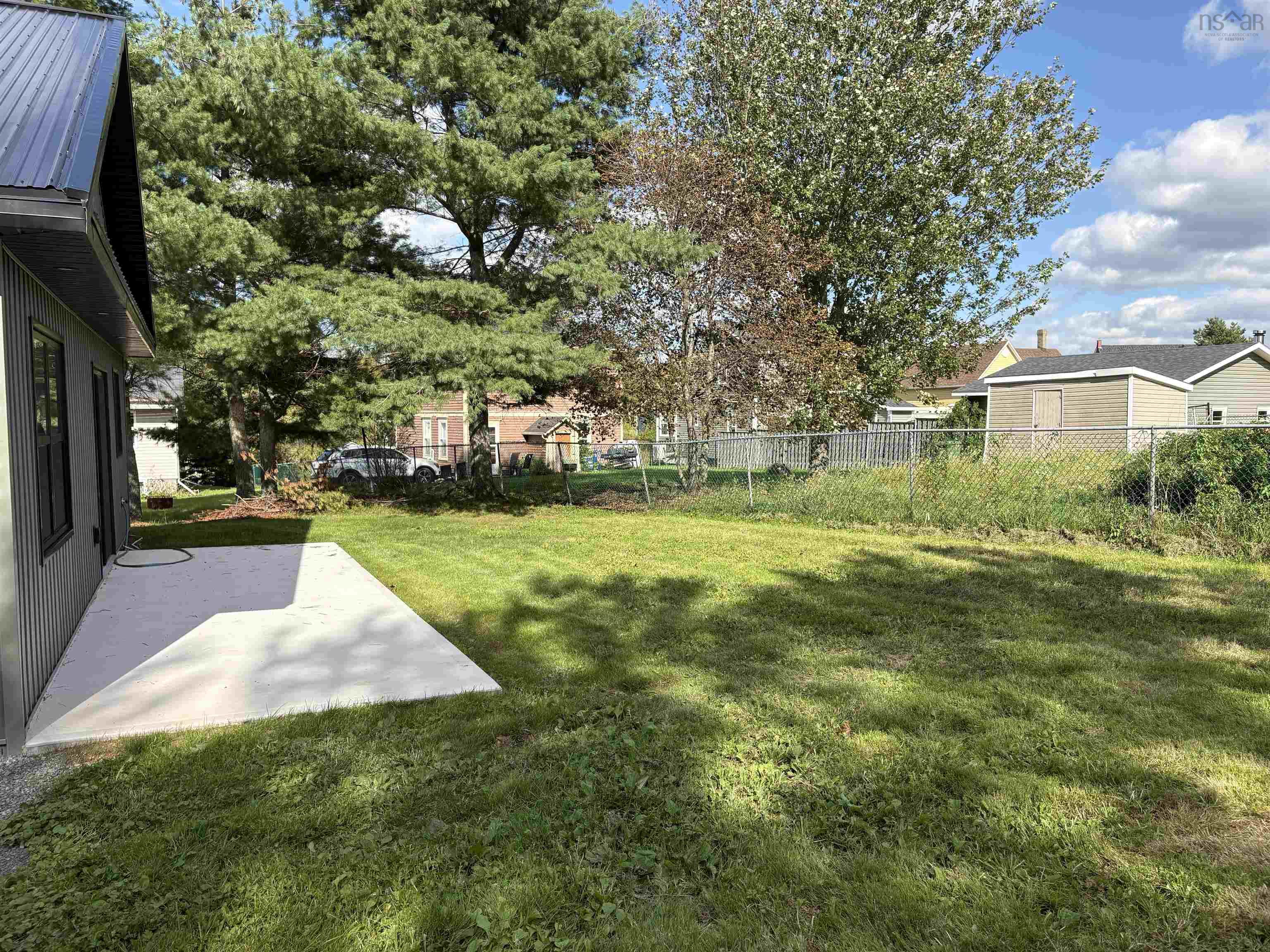 $298,900.00: 1921 Rundle