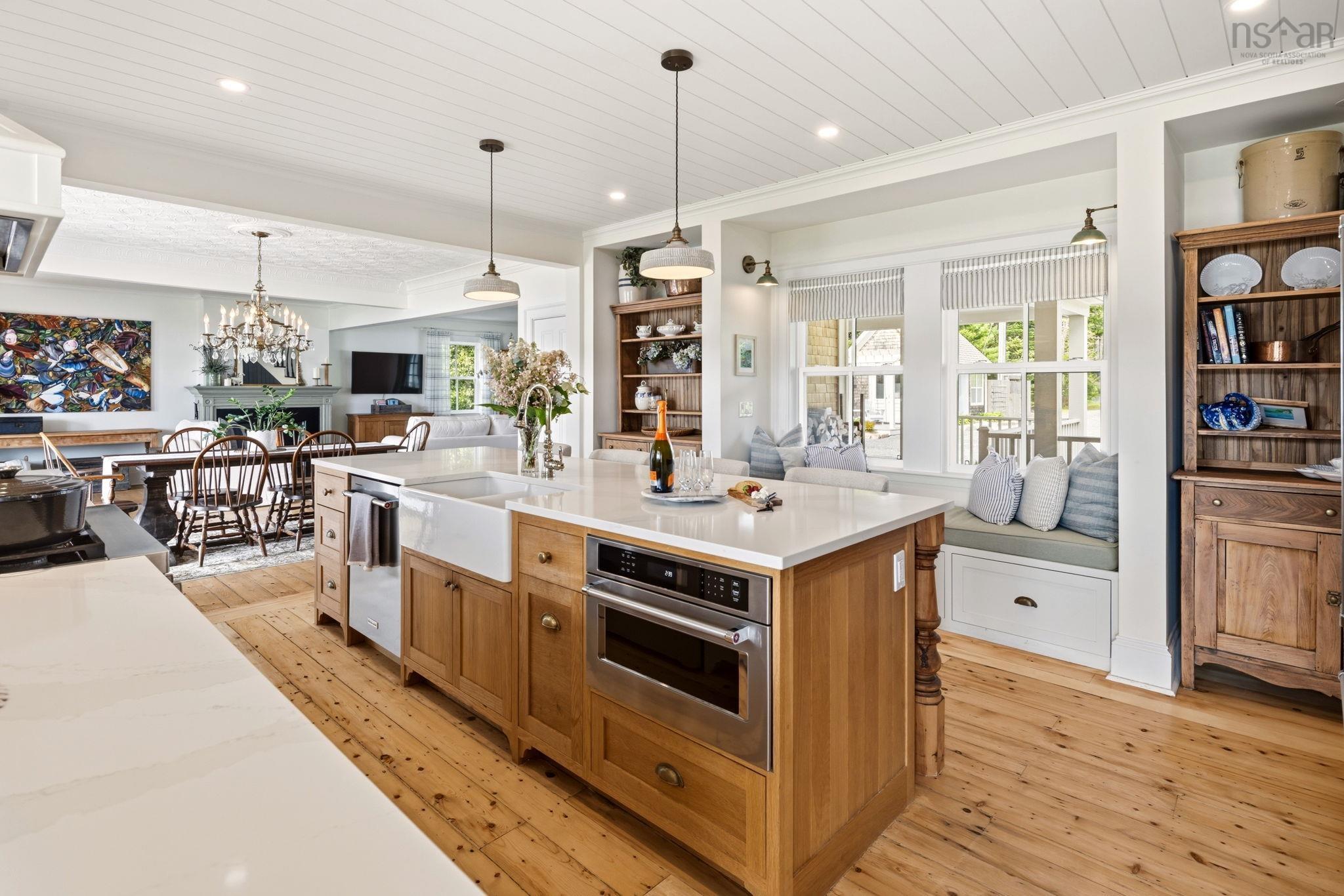$2,990,000.00: 4591 and 4587 Highway 332, East Lahave