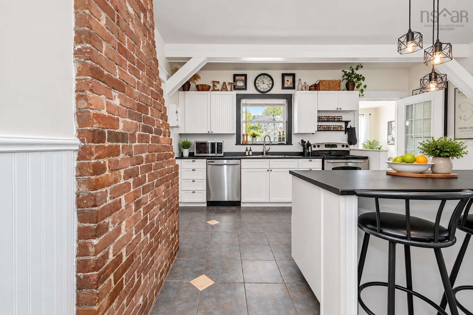 $309,000.00: 32 St Peters Road, Sydney