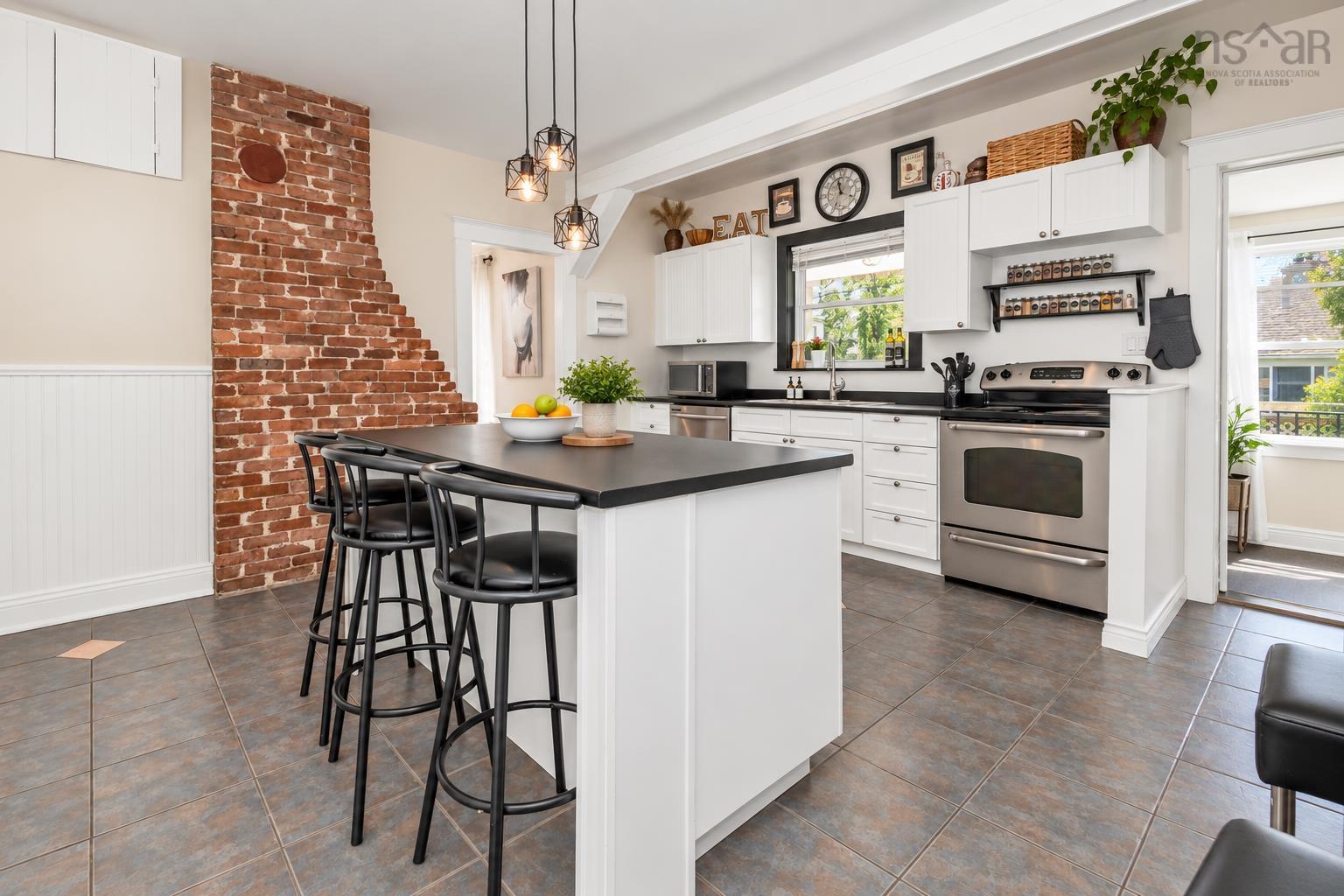 $309,000.00: 32 St Peters Road, Sydney