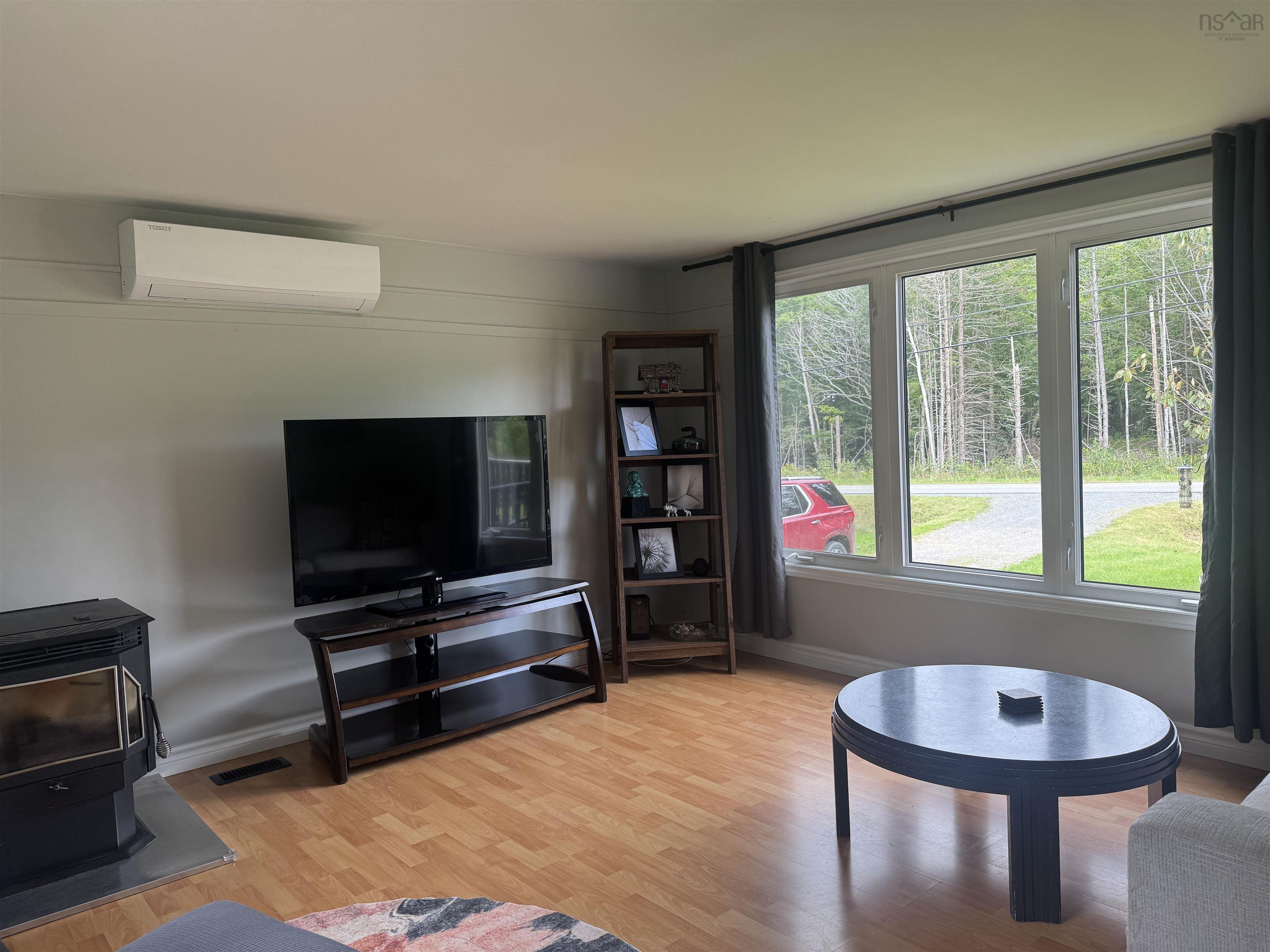 $249,000.00: 285 MILL POND Road, Millville