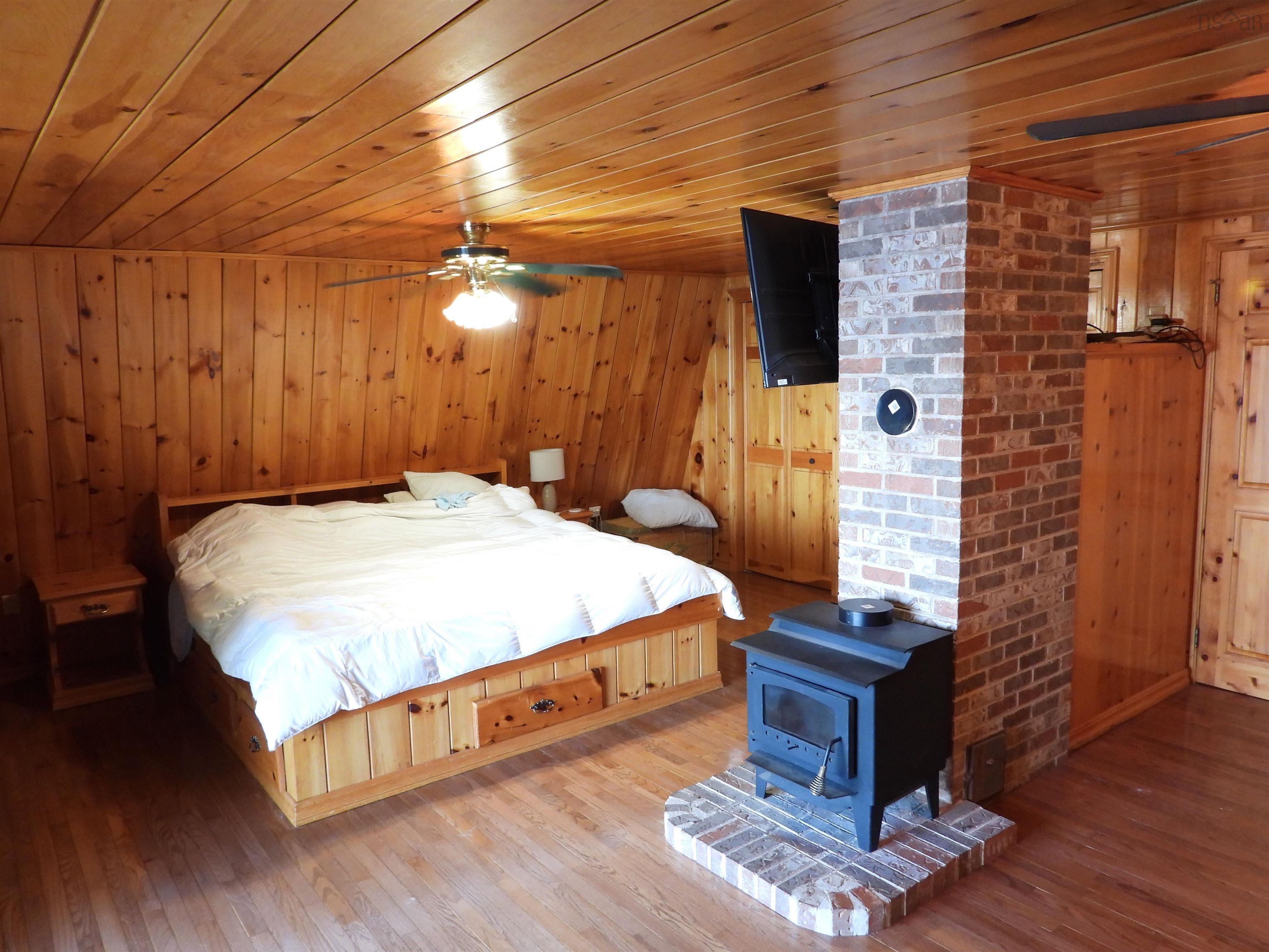 $1,200,000.00: 360 Birch Lane, Aylesford Lake