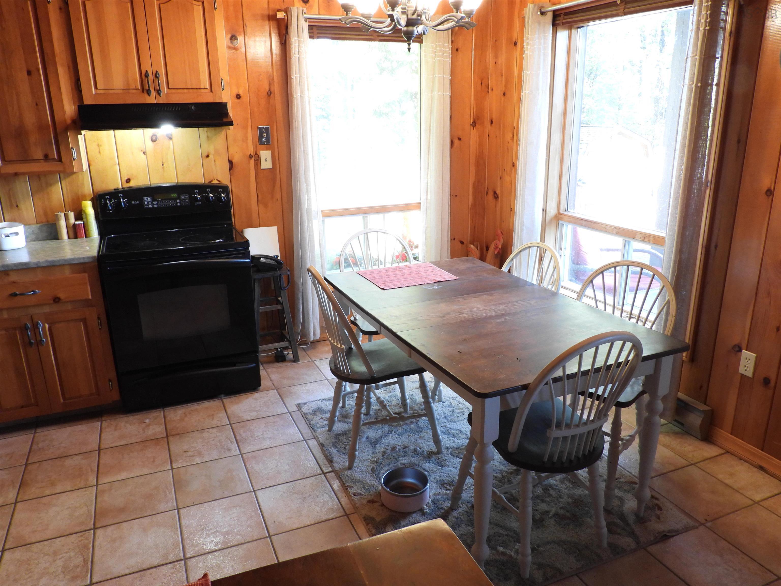 $1,200,000.00: 360 Birch Lane, Aylesford Lake