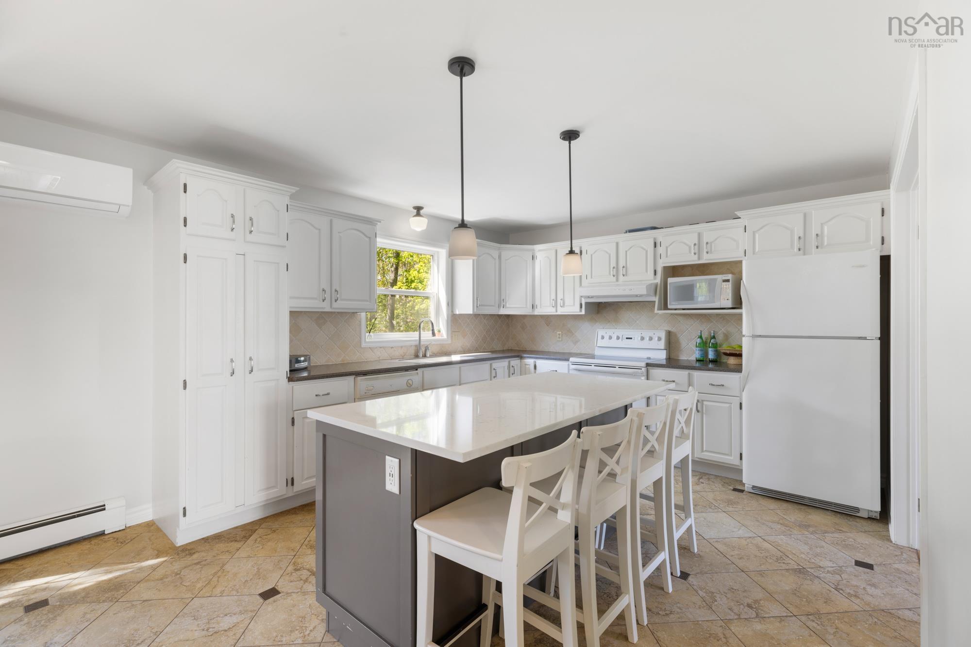 $699,900.00: 45 Craigburn Drive, Dartmouth