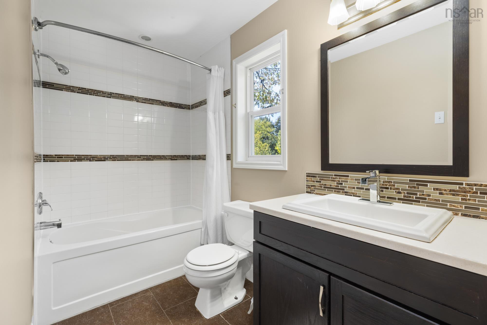 $699,900.00: 45 Craigburn Drive, Dartmouth