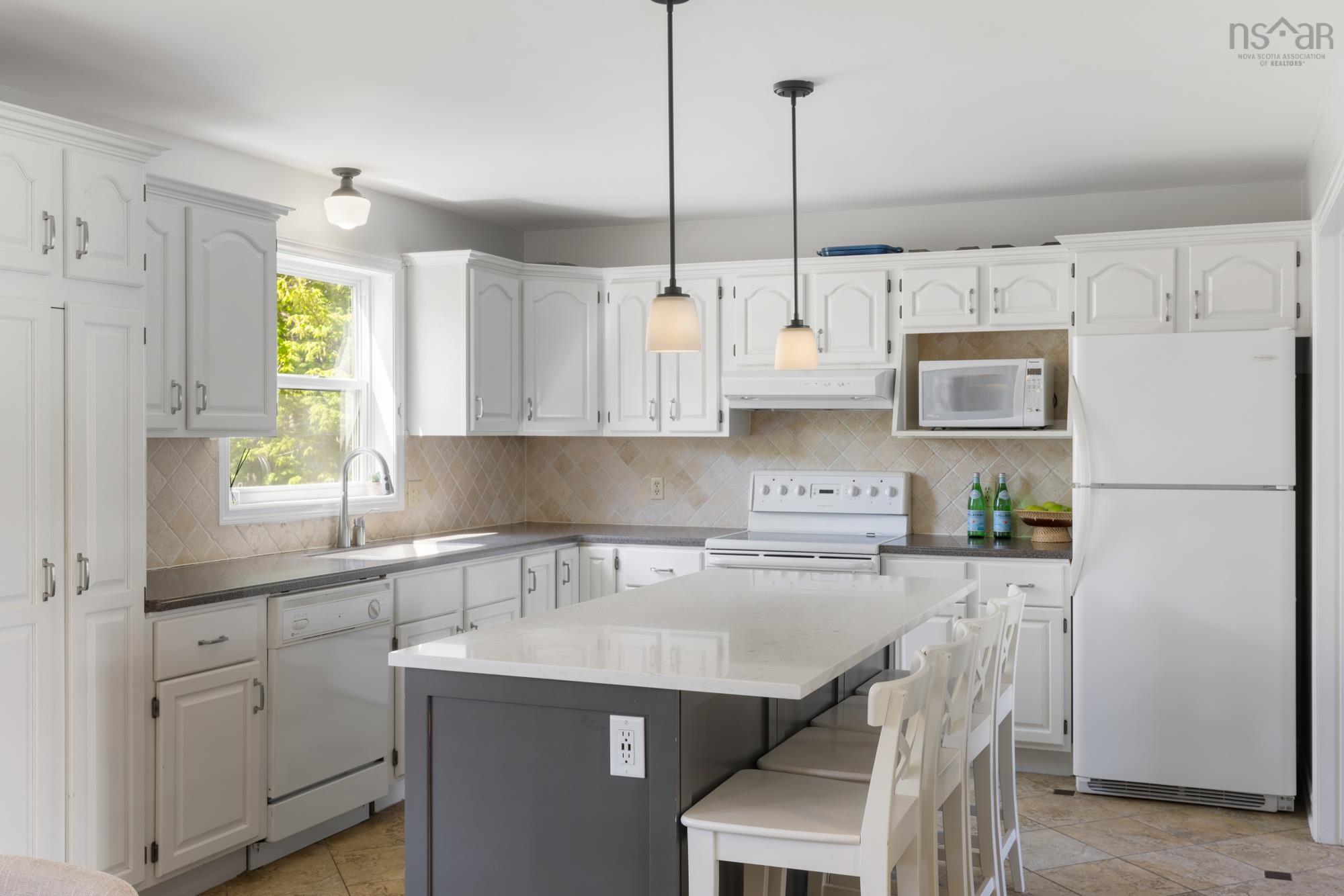 $699,900.00: 45 Craigburn Drive, Dartmouth