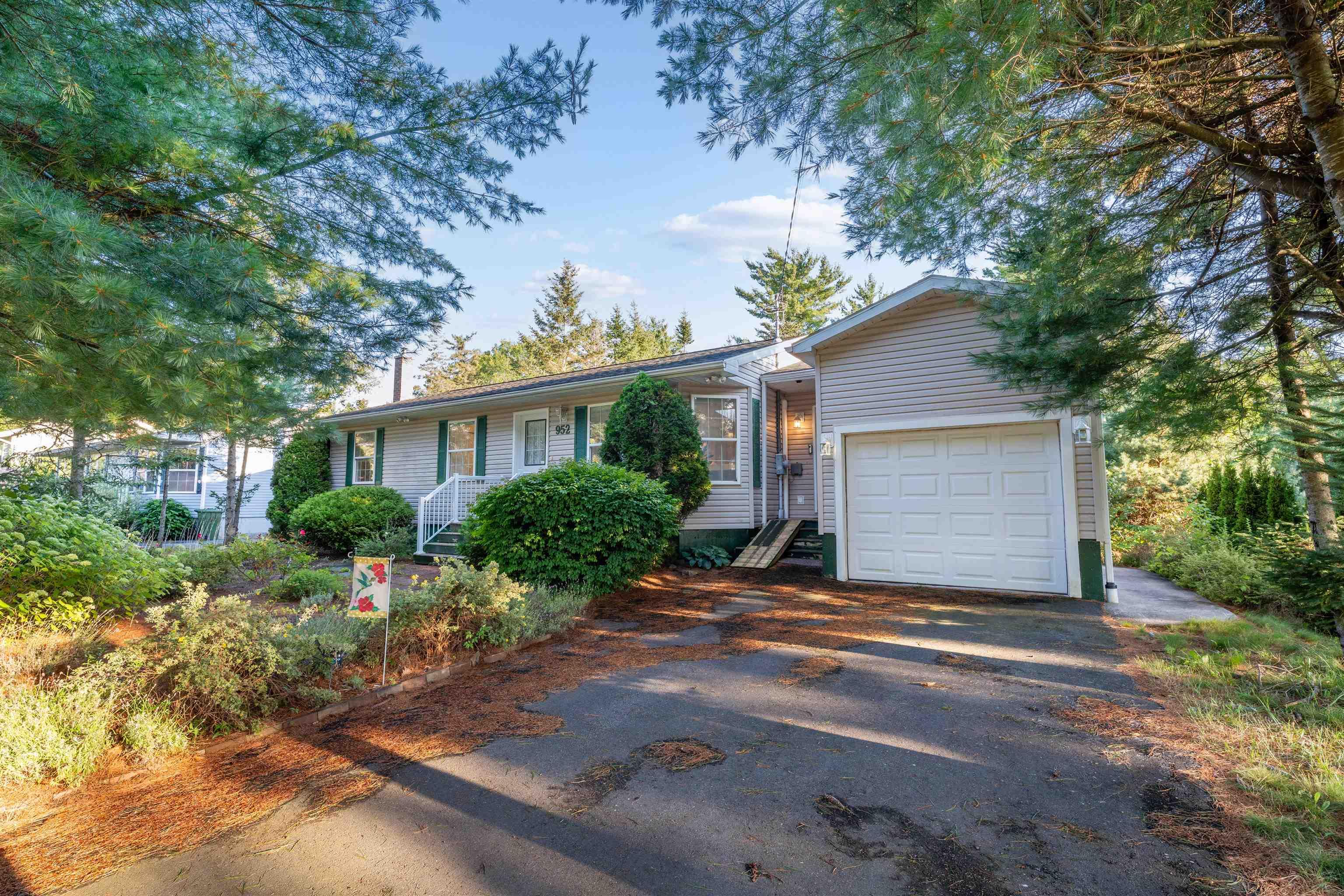 $350,000.00: 952 Mary Avenue, Centreville