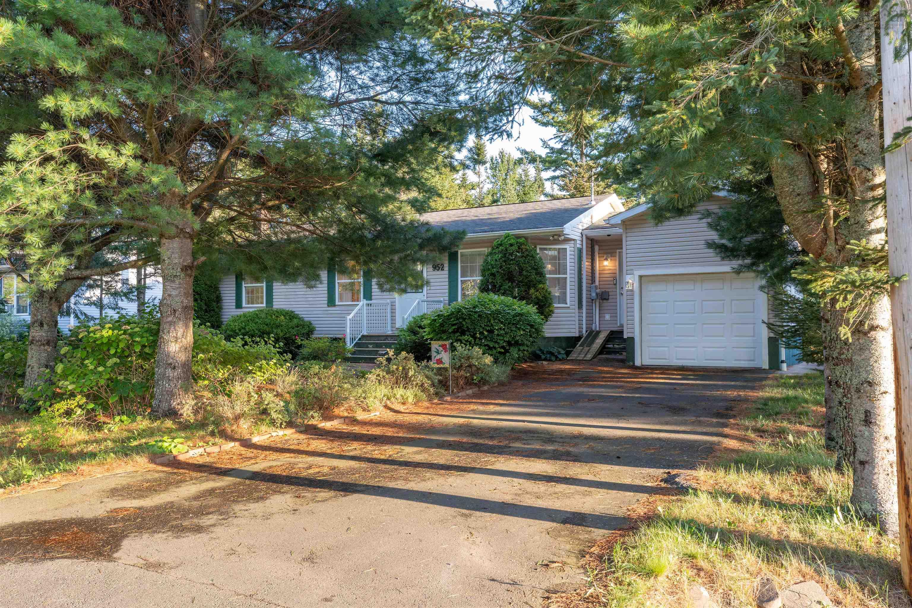 $350,000.00: 952 Mary Avenue, Centreville