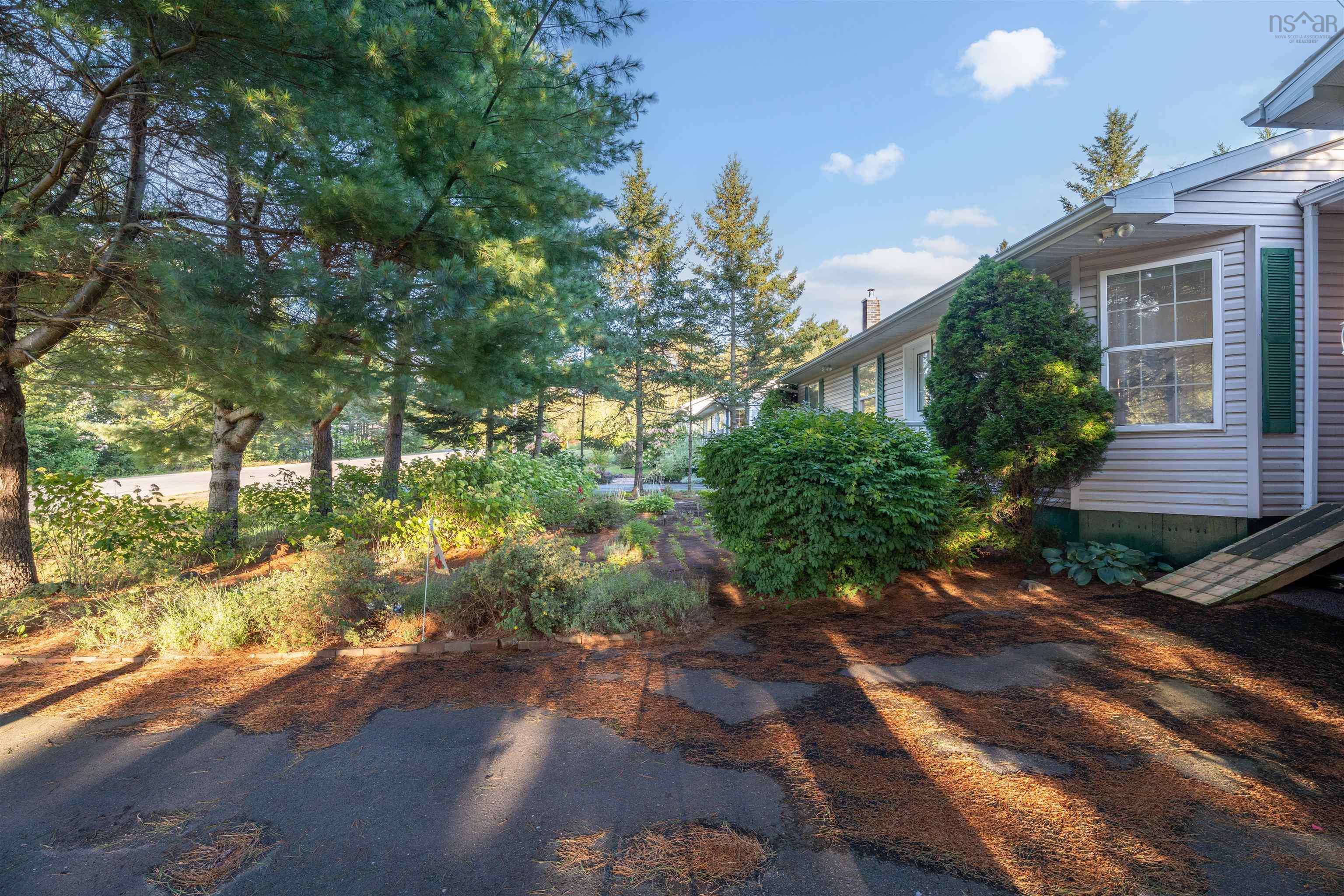 $350,000.00: 952 Mary Avenue, Centreville