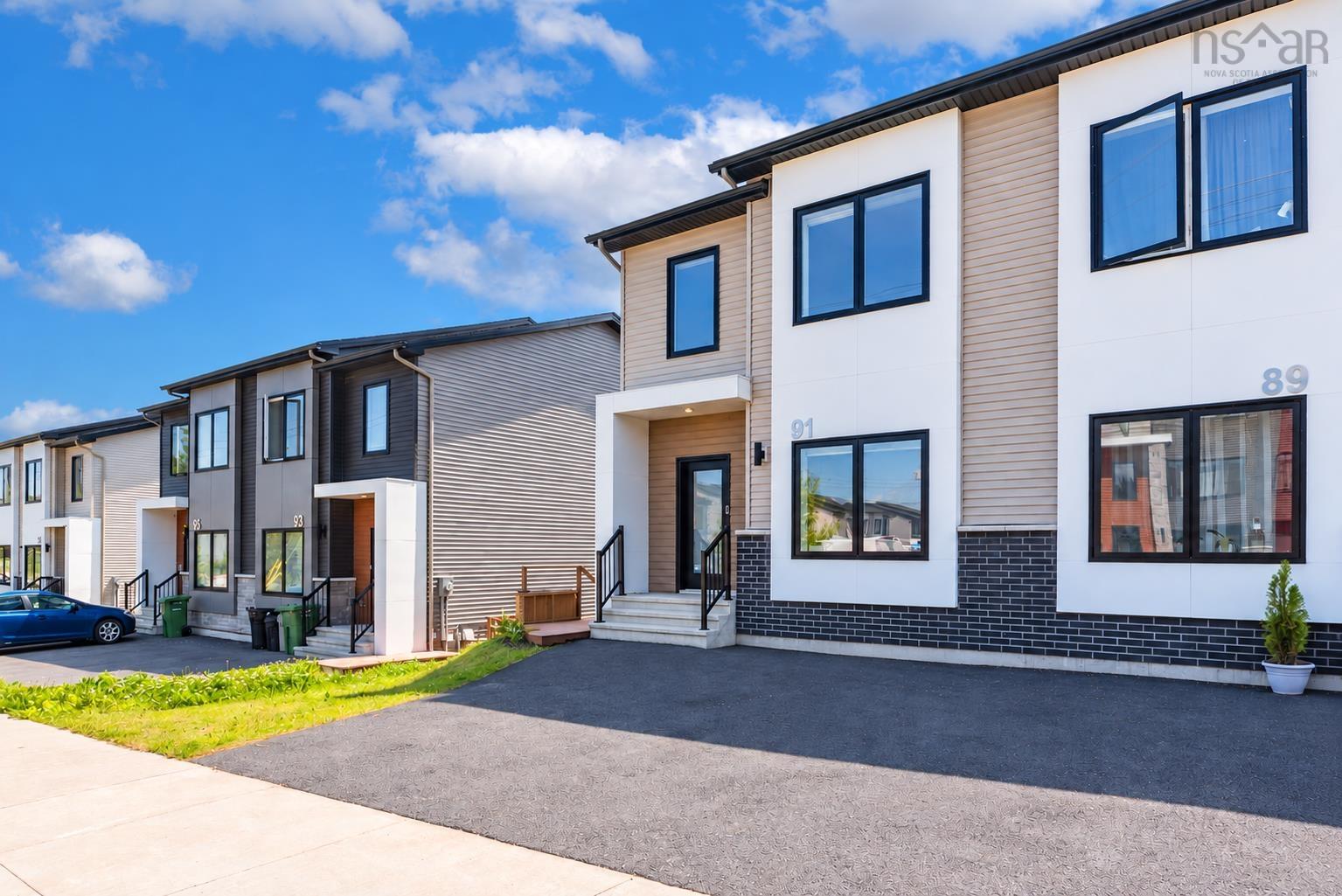 $699,900.00: 91 Honeygold Drive, Halifax