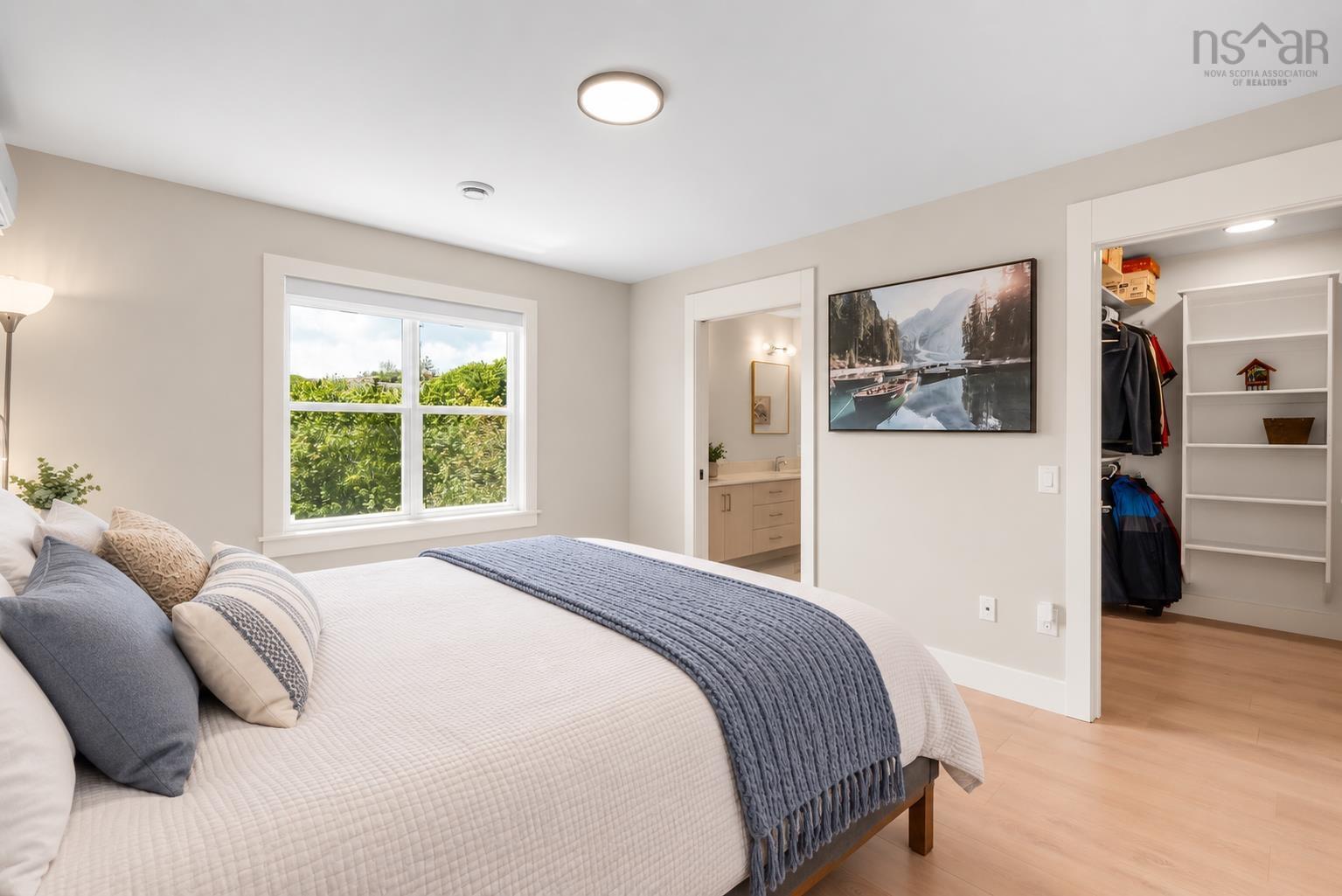 $699,900.00: 91 Honeygold Drive, Halifax