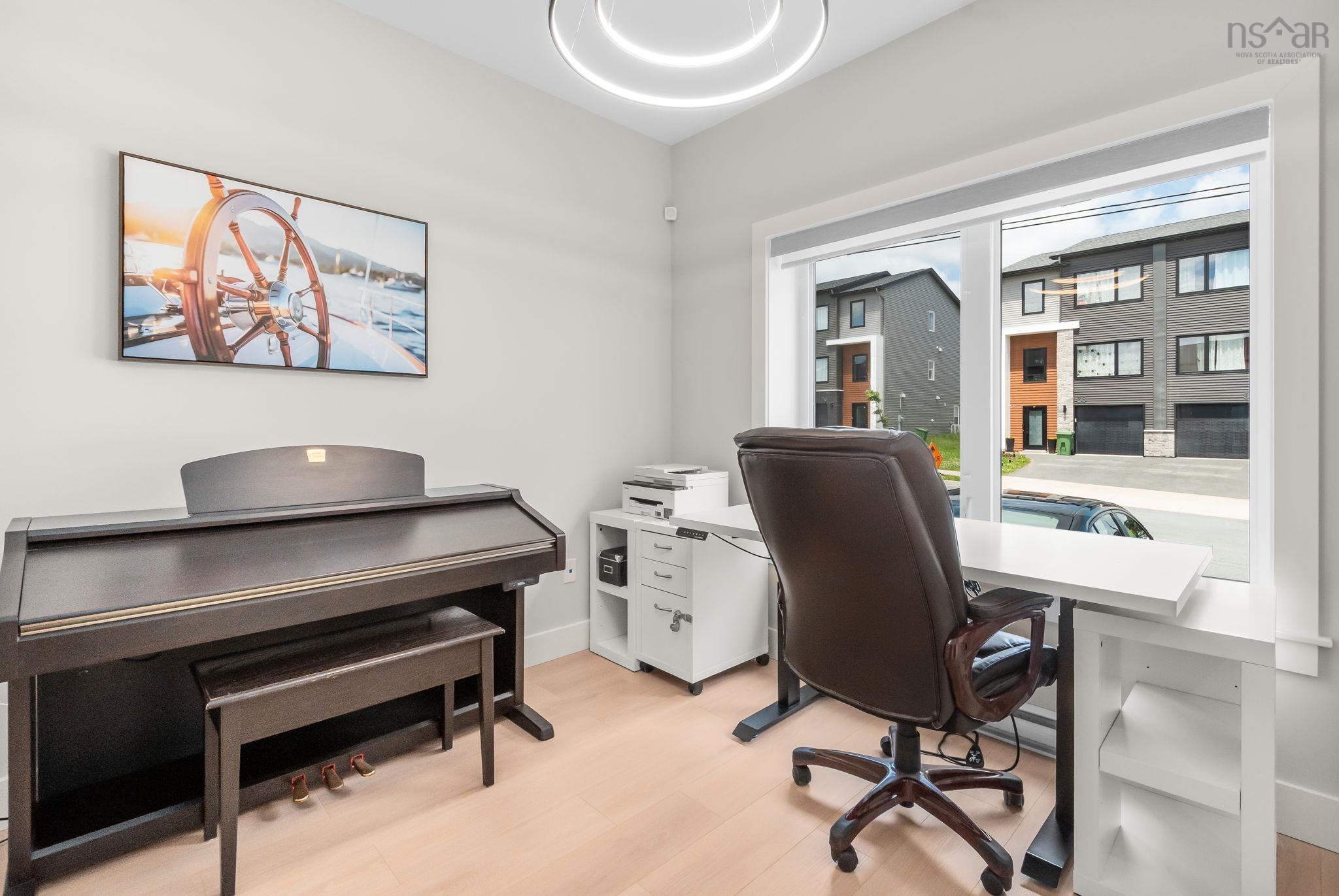 $699,900.00: 91 Honeygold Drive, Halifax