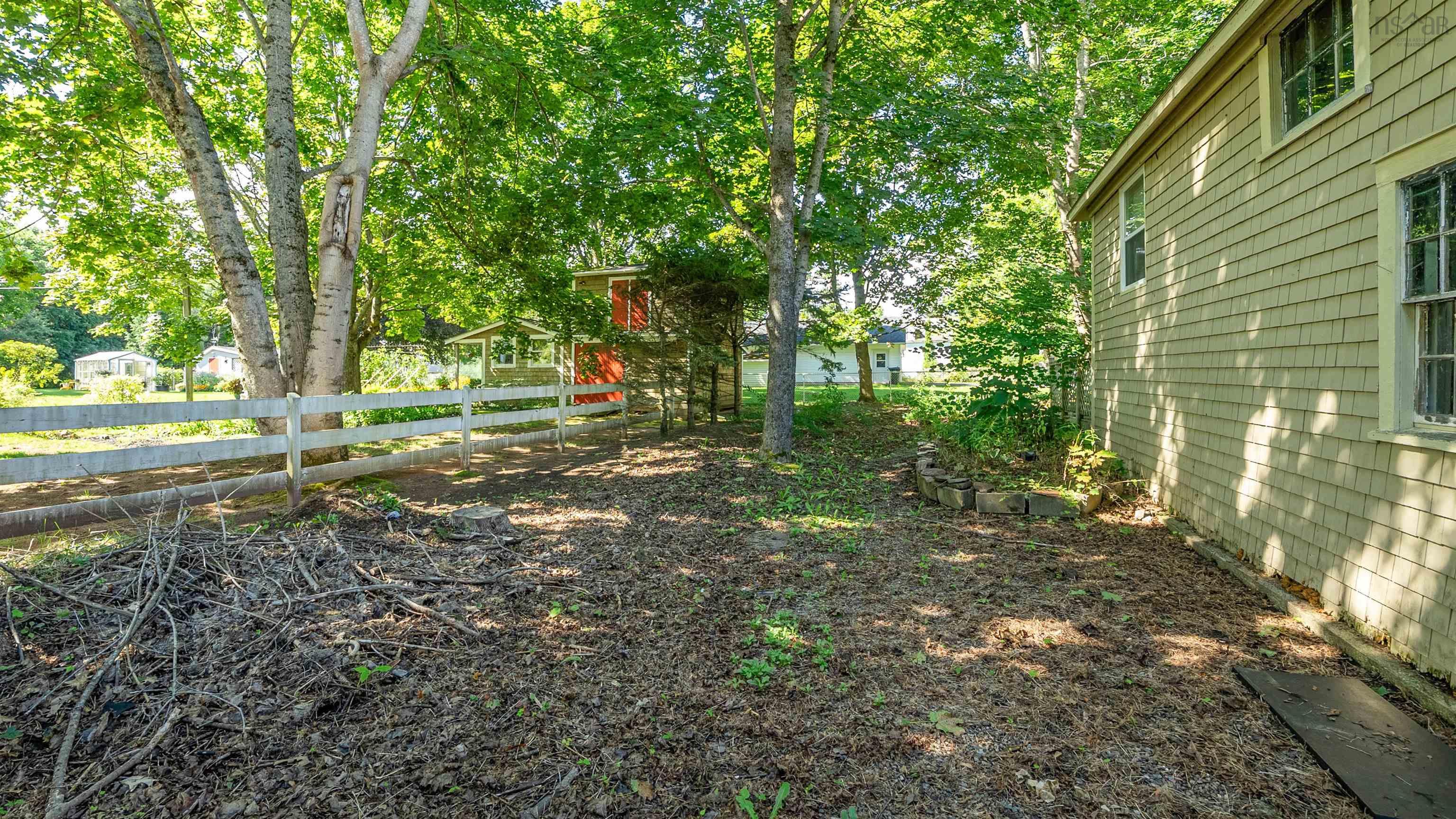 $395,000.00: 2532 1 Highway, Aylesford