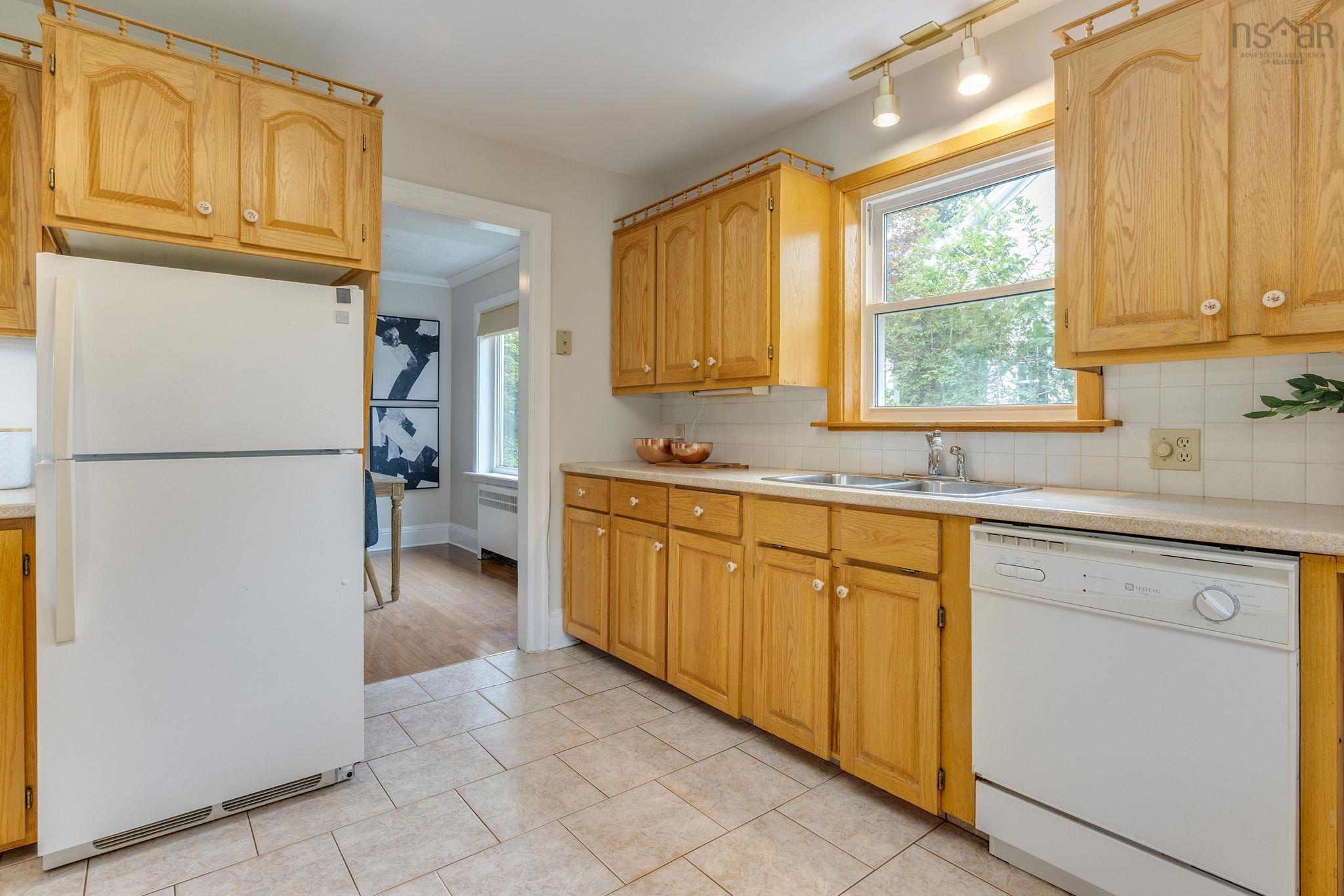 $749,900.00: 19 Alderwood Drive, Halifax