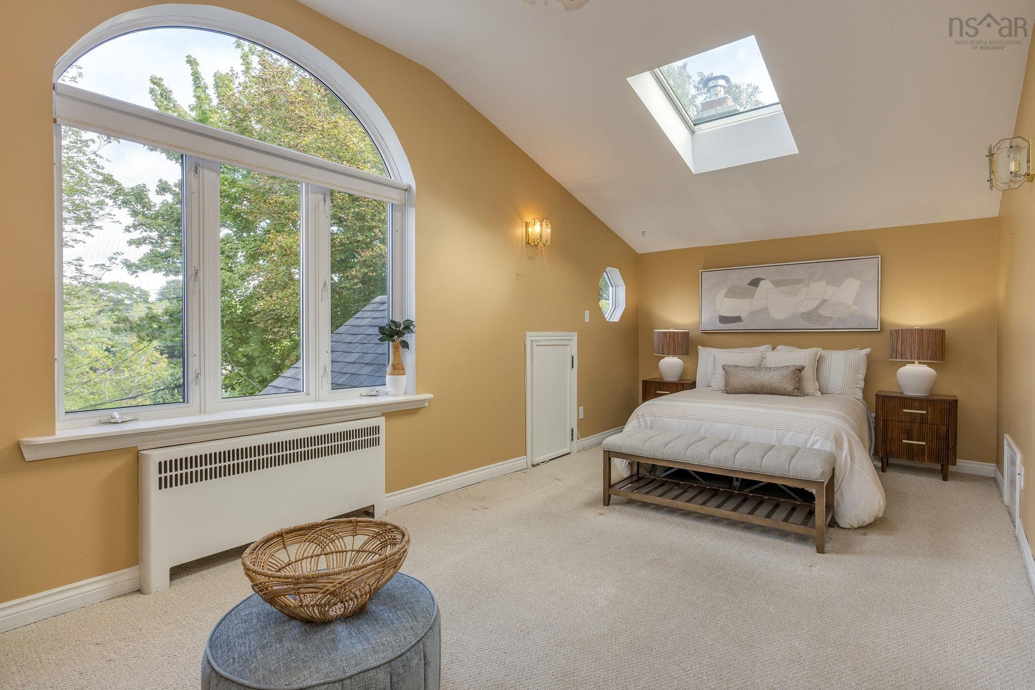 $749,900.00: 19 Alderwood Drive, Halifax