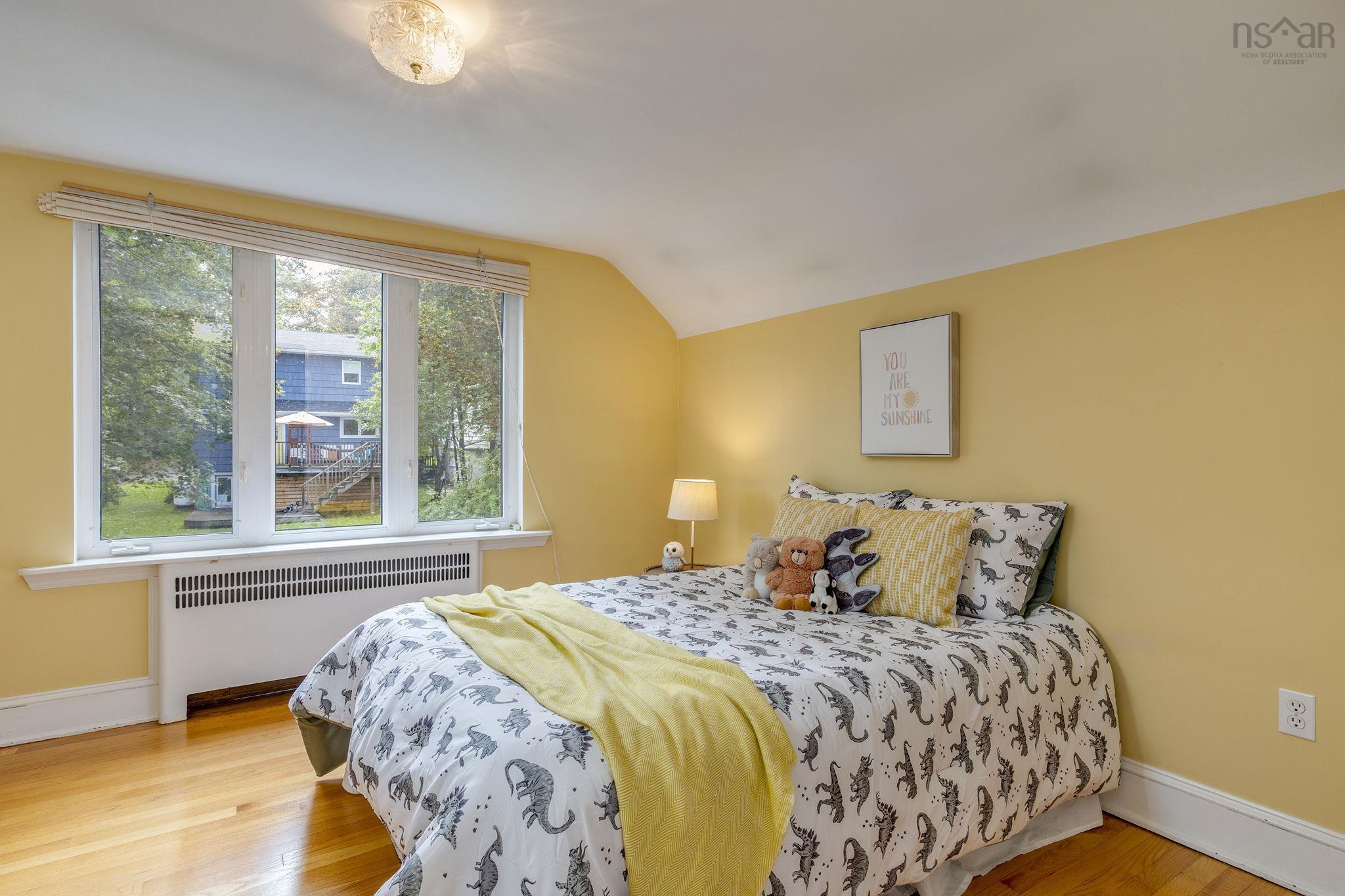 $749,900.00: 19 Alderwood Drive, Halifax