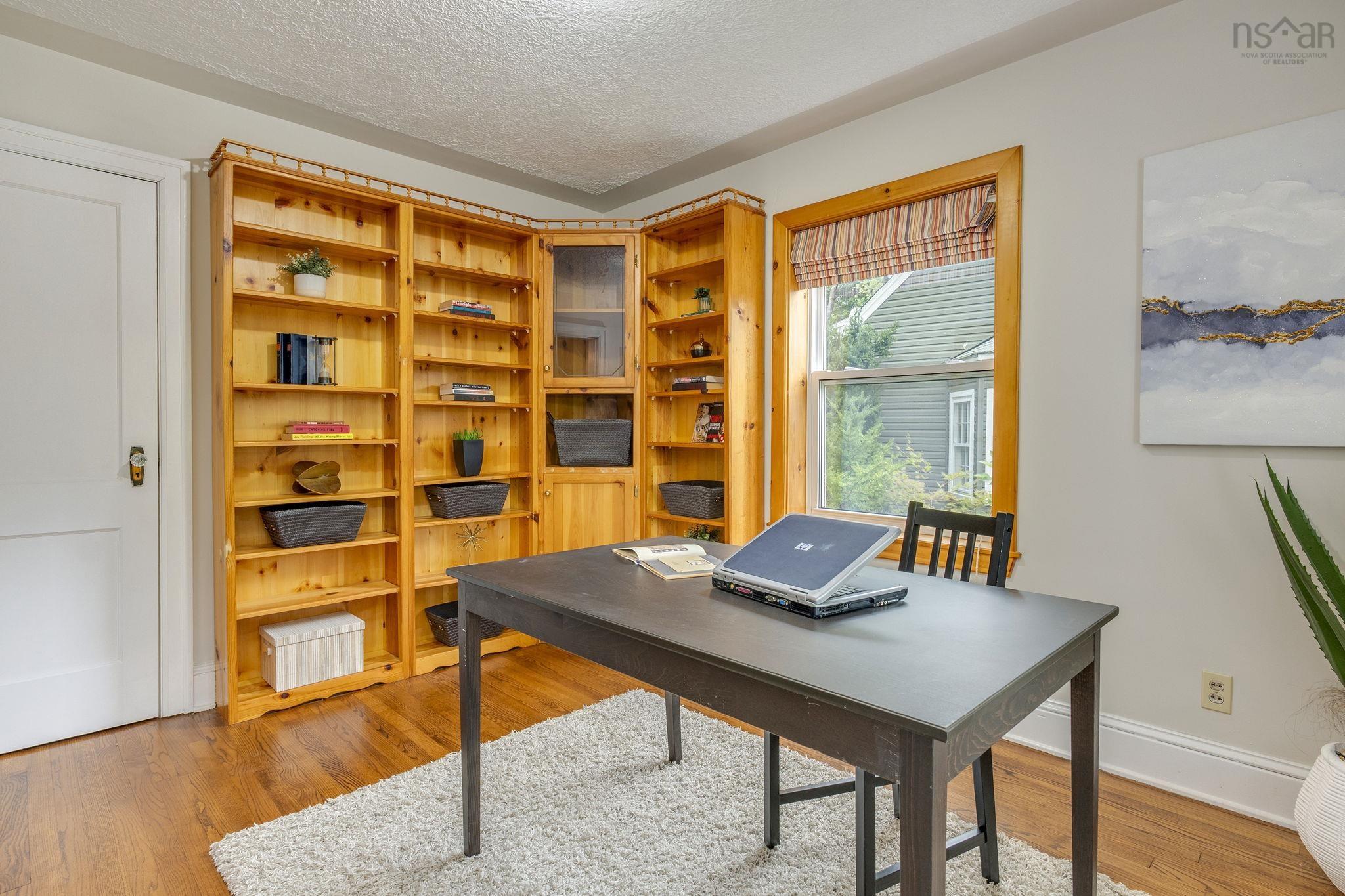 $749,900.00: 19 Alderwood Drive, Halifax
