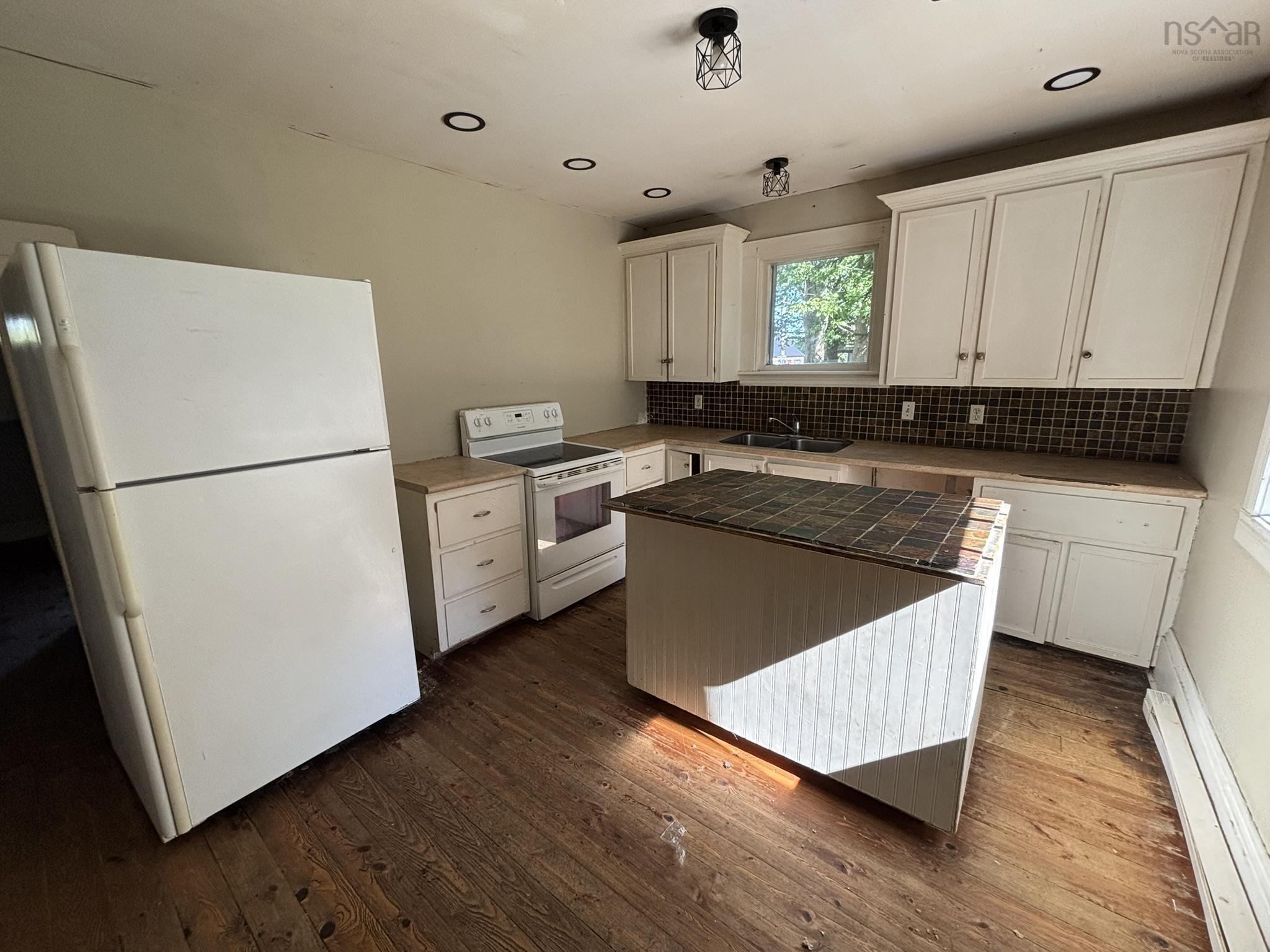 $119,900.00: 613 MAIN Street, Liverpool