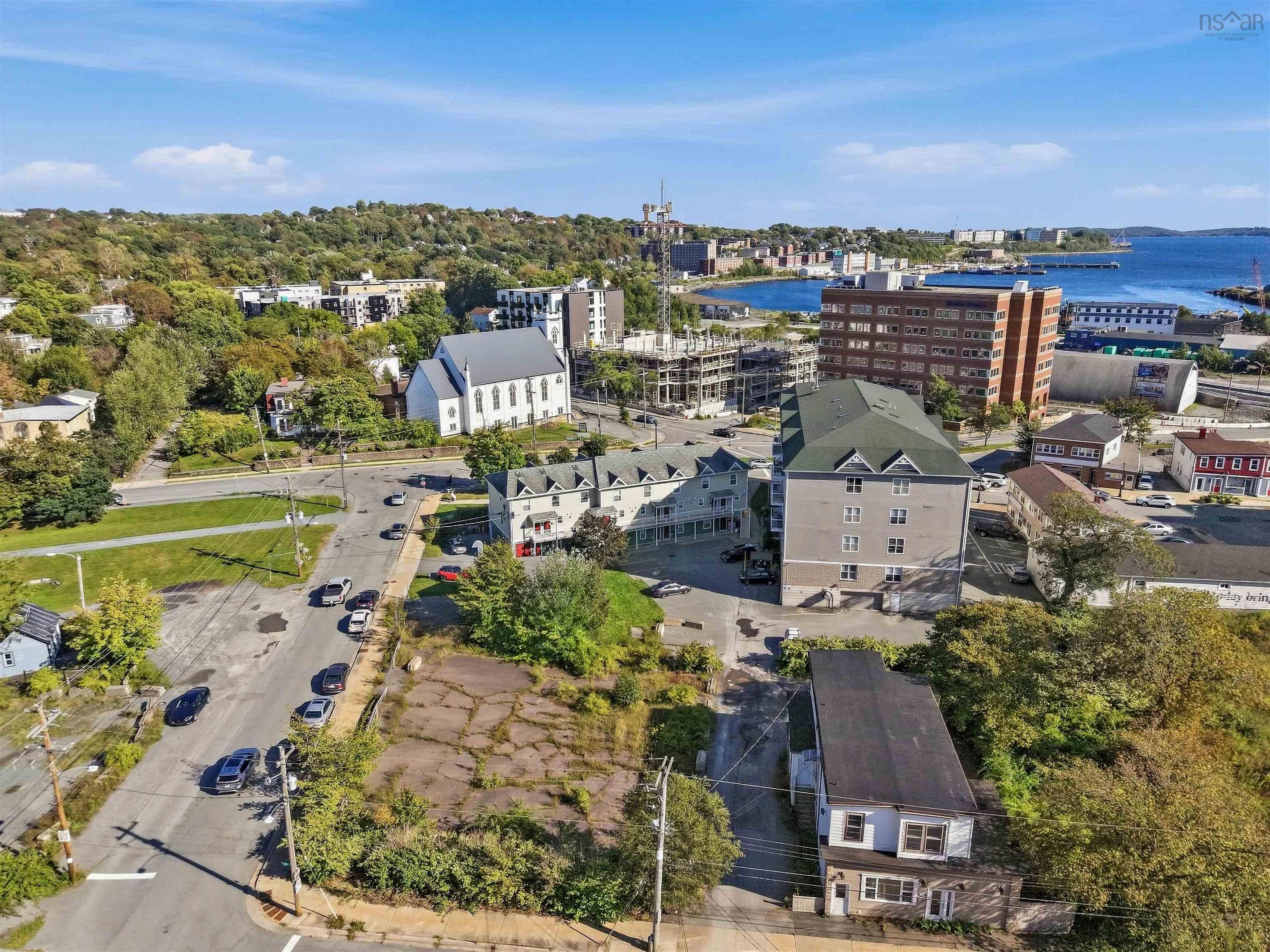$349,900.00: 104 52 Irishtown Road, Dartmouth