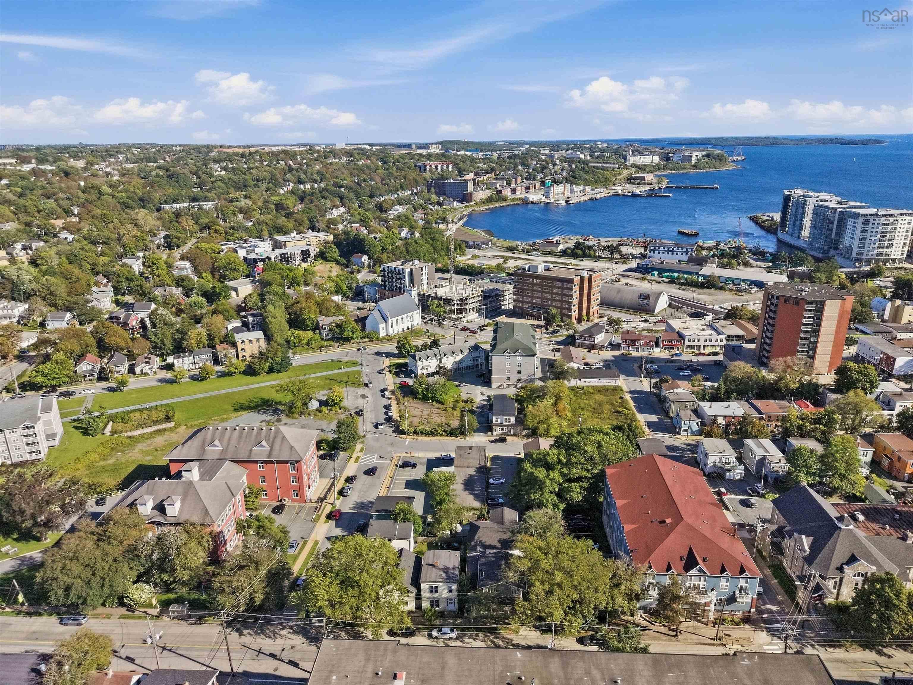 $349,900.00: 104 52 Irishtown Road, Dartmouth