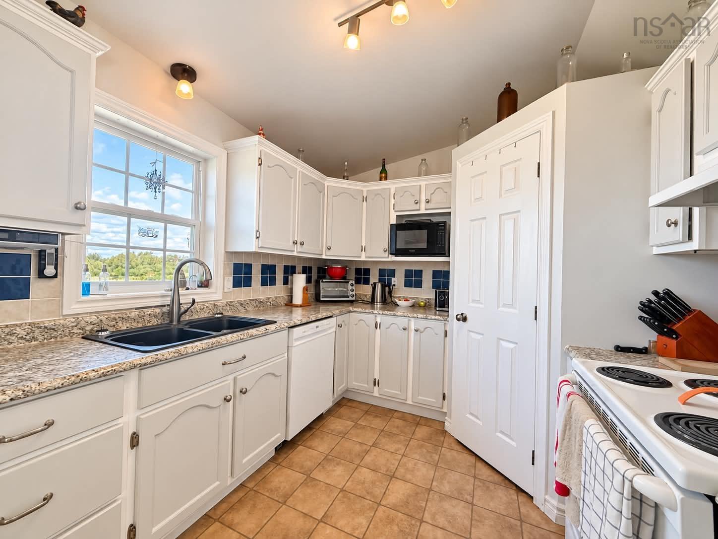 $429,500.00: 950 Brule Shore Road, Brule