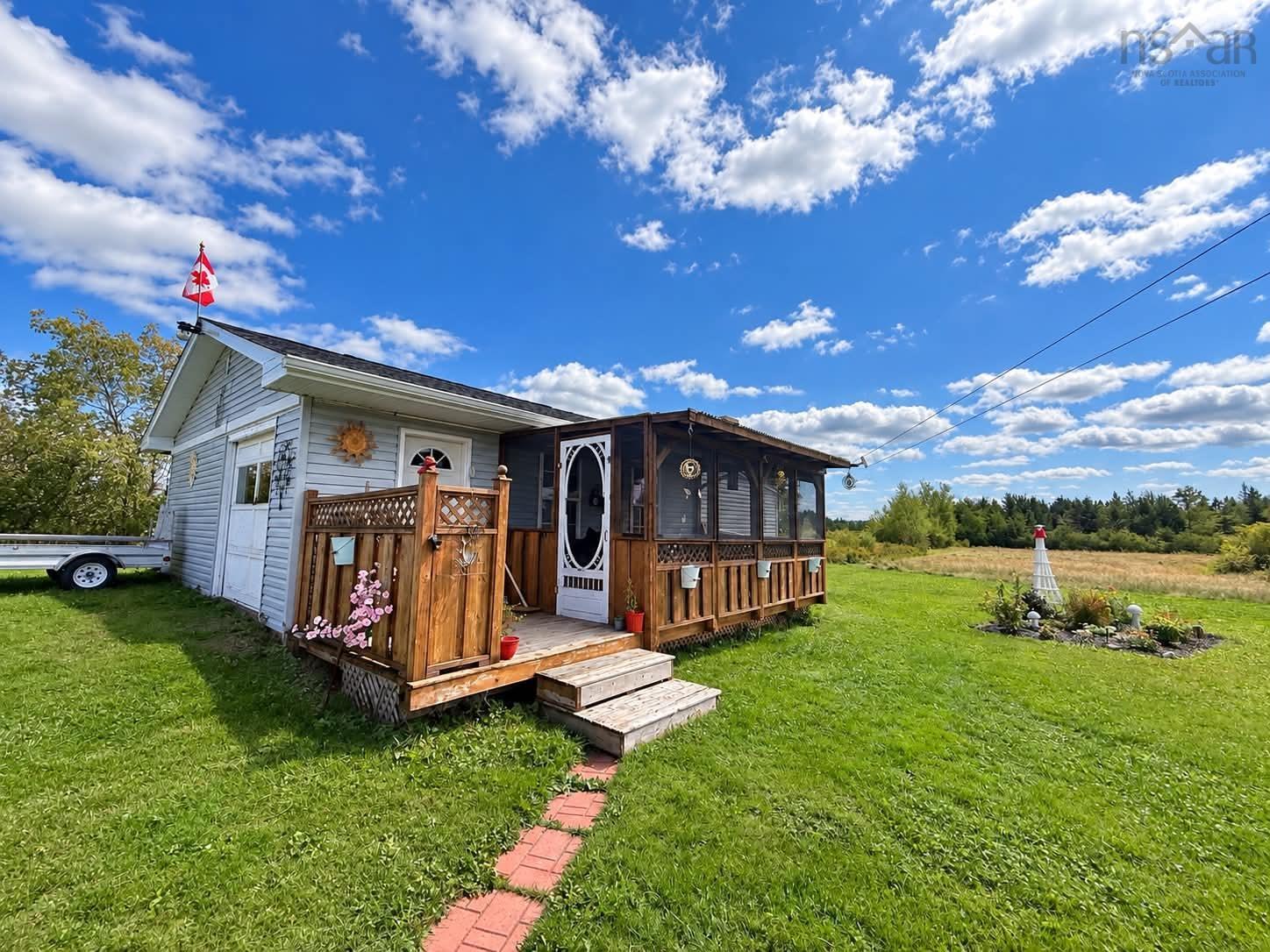 $429,500.00: 950 Brule Shore Road, Brule
