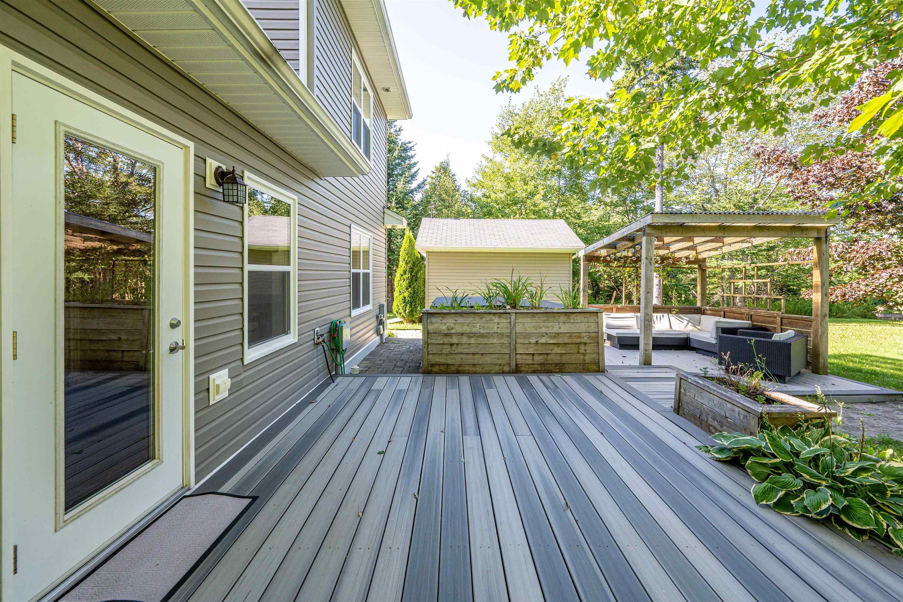 $599,999.00: 26 Country Lake Drive, Lake Echo