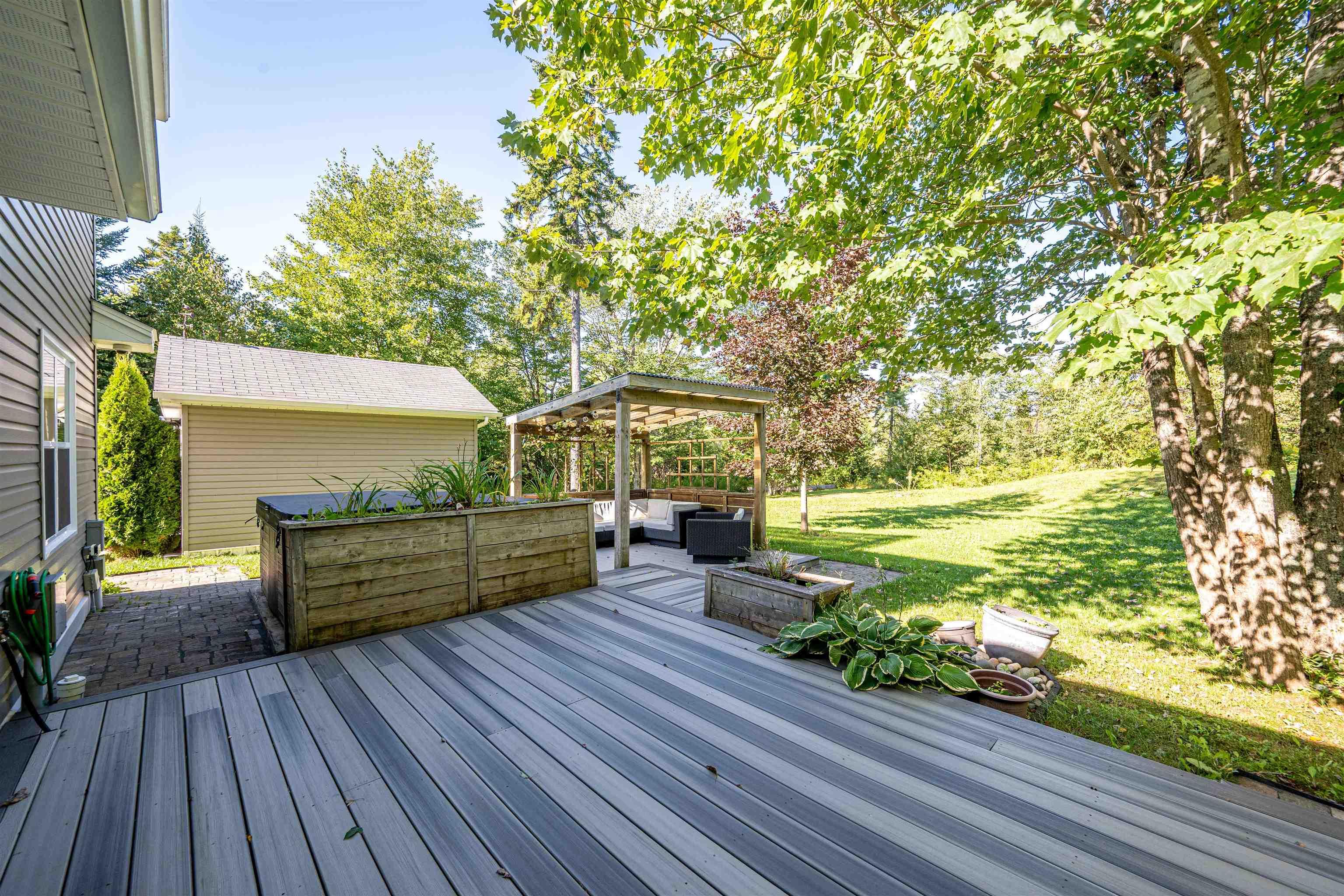 $599,999.00: 26 Country Lake Drive, Lake Echo