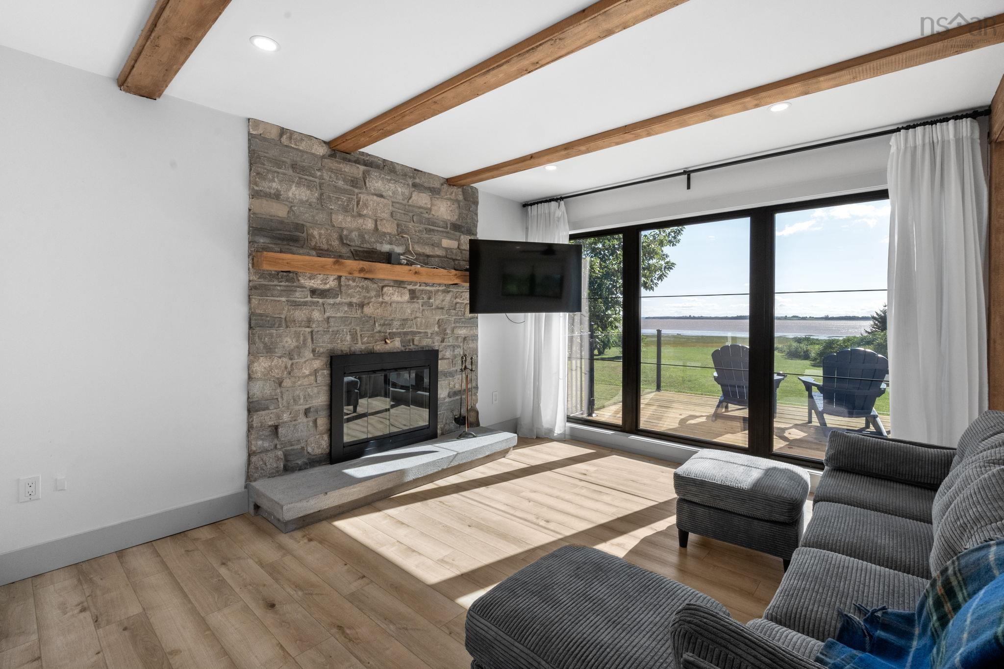 $849,900.00: 504 Porters Point Branch Road, Lower Canard